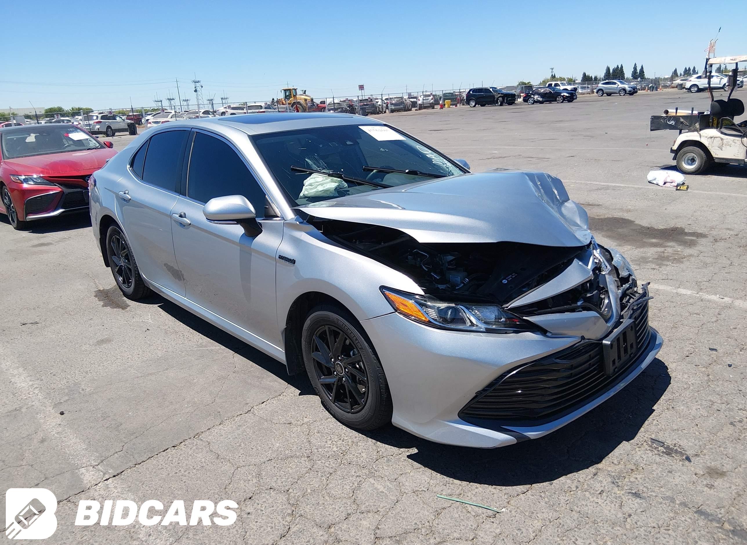 2019 Toyota Camry, Hybrid LE