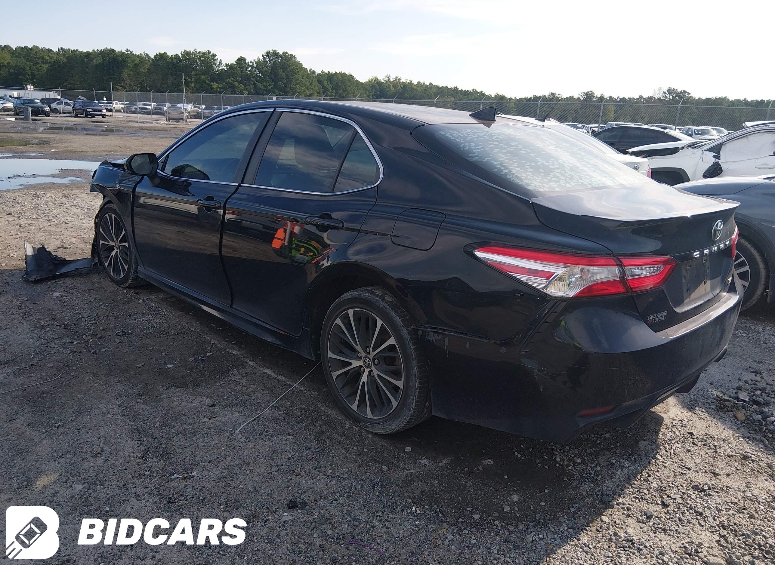 2020 Toyota Camry, SE