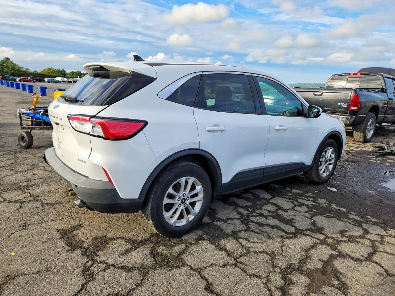 2020 Ford Escape, SE