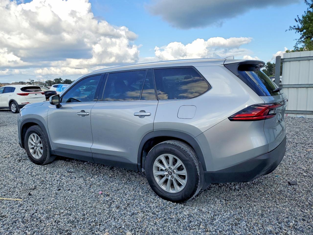 2025 Toyota Grand, Xle