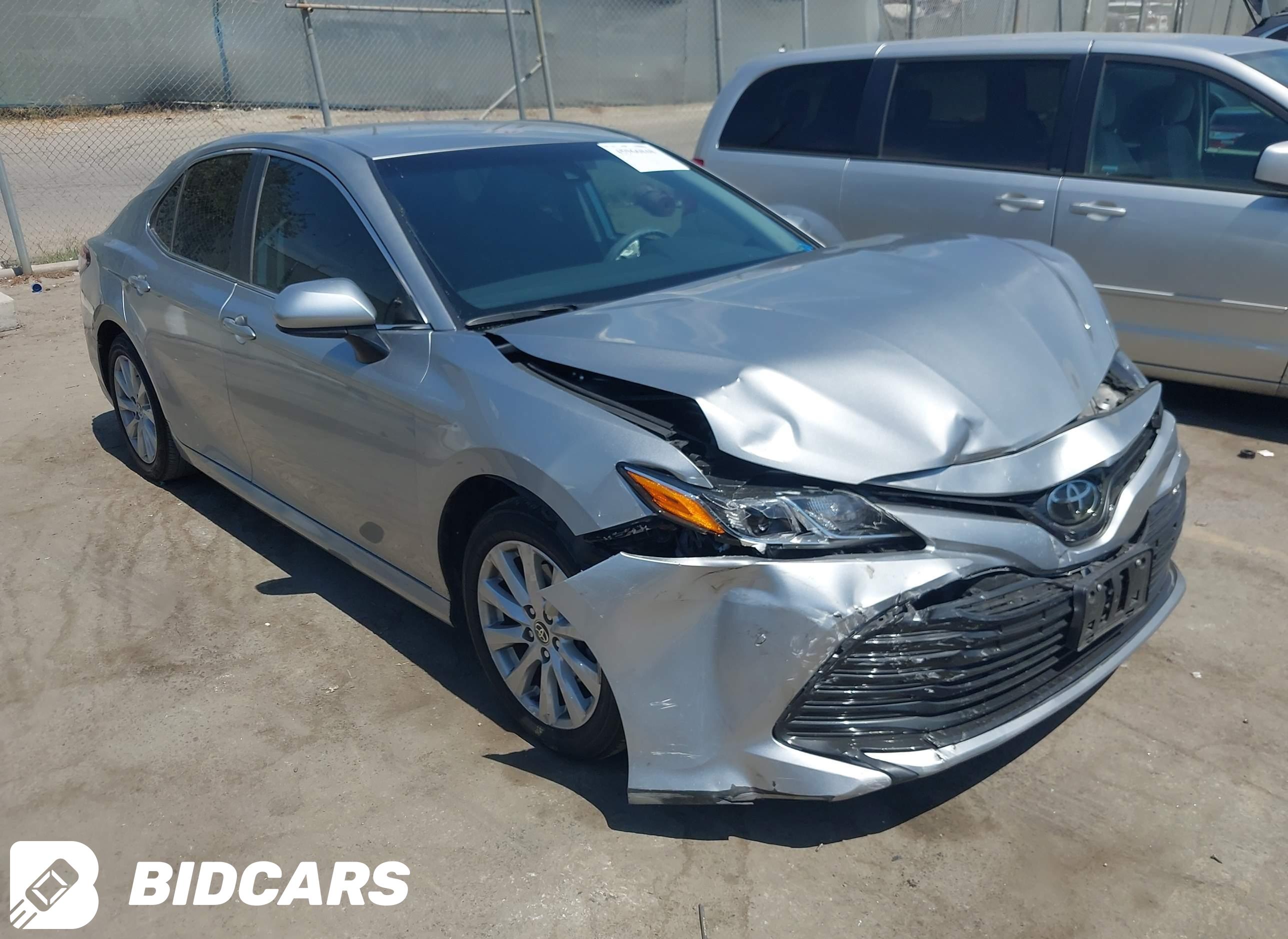 2020 Toyota Camry, LE