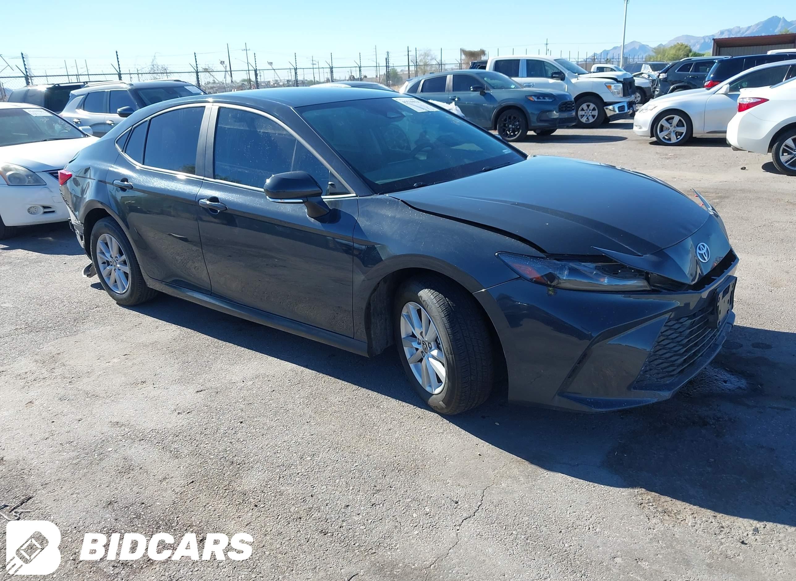 2025 Toyota Camry, LE