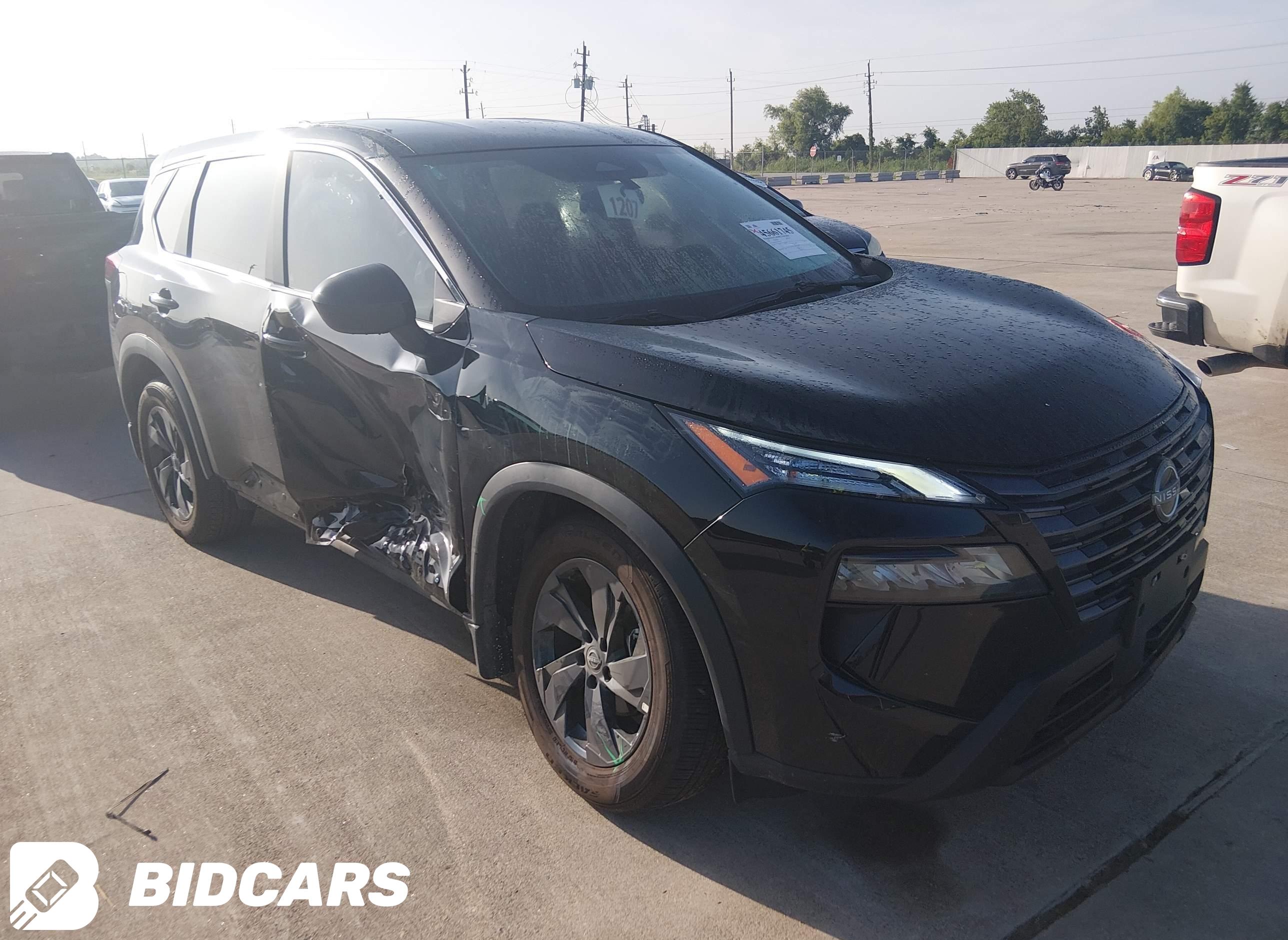 2026 Nissan Rogue, SV