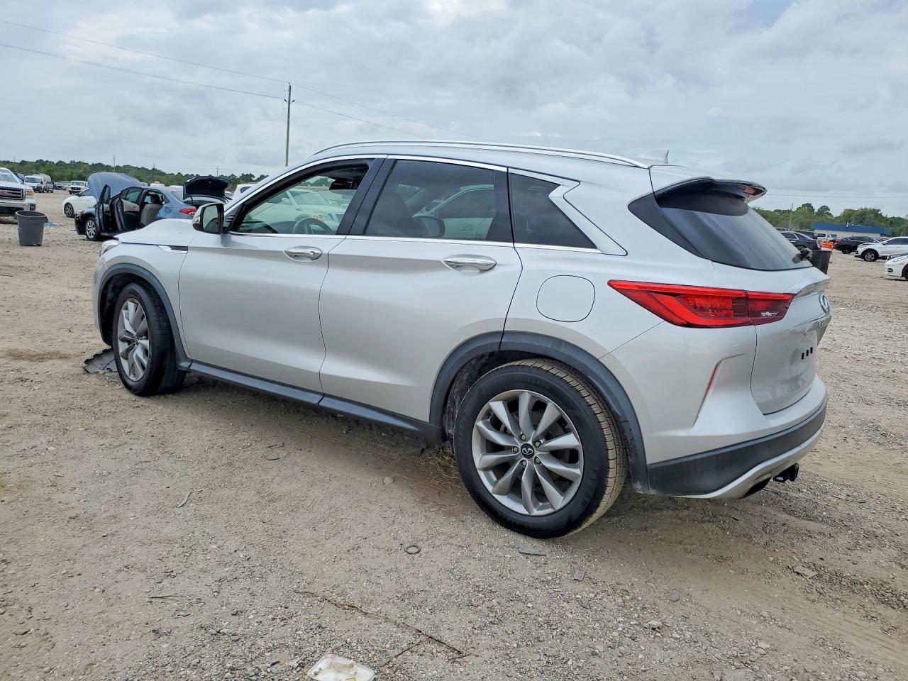2021 Infiniti QX50, Luxe