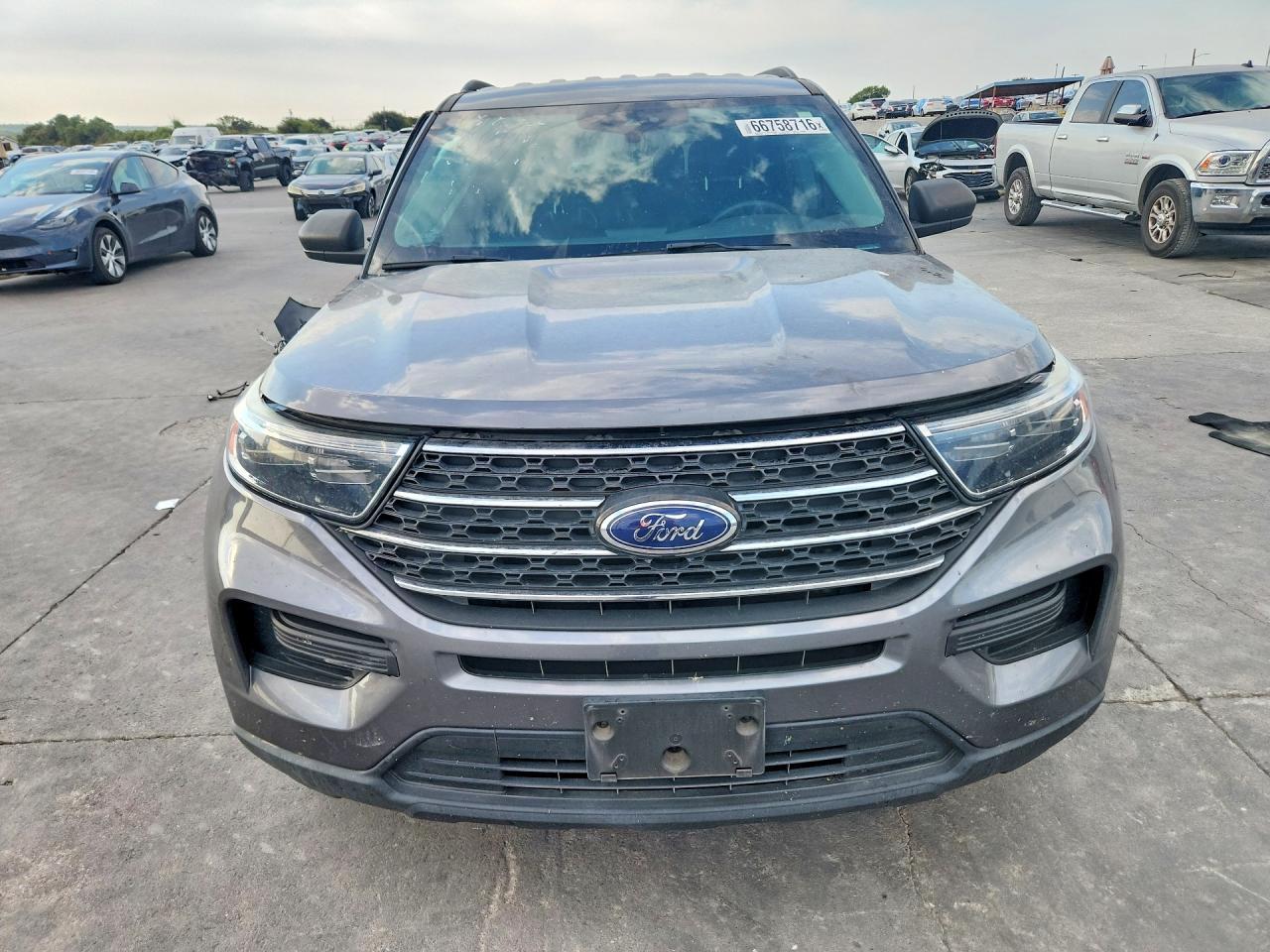 2022 Ford Explorer, Xlt