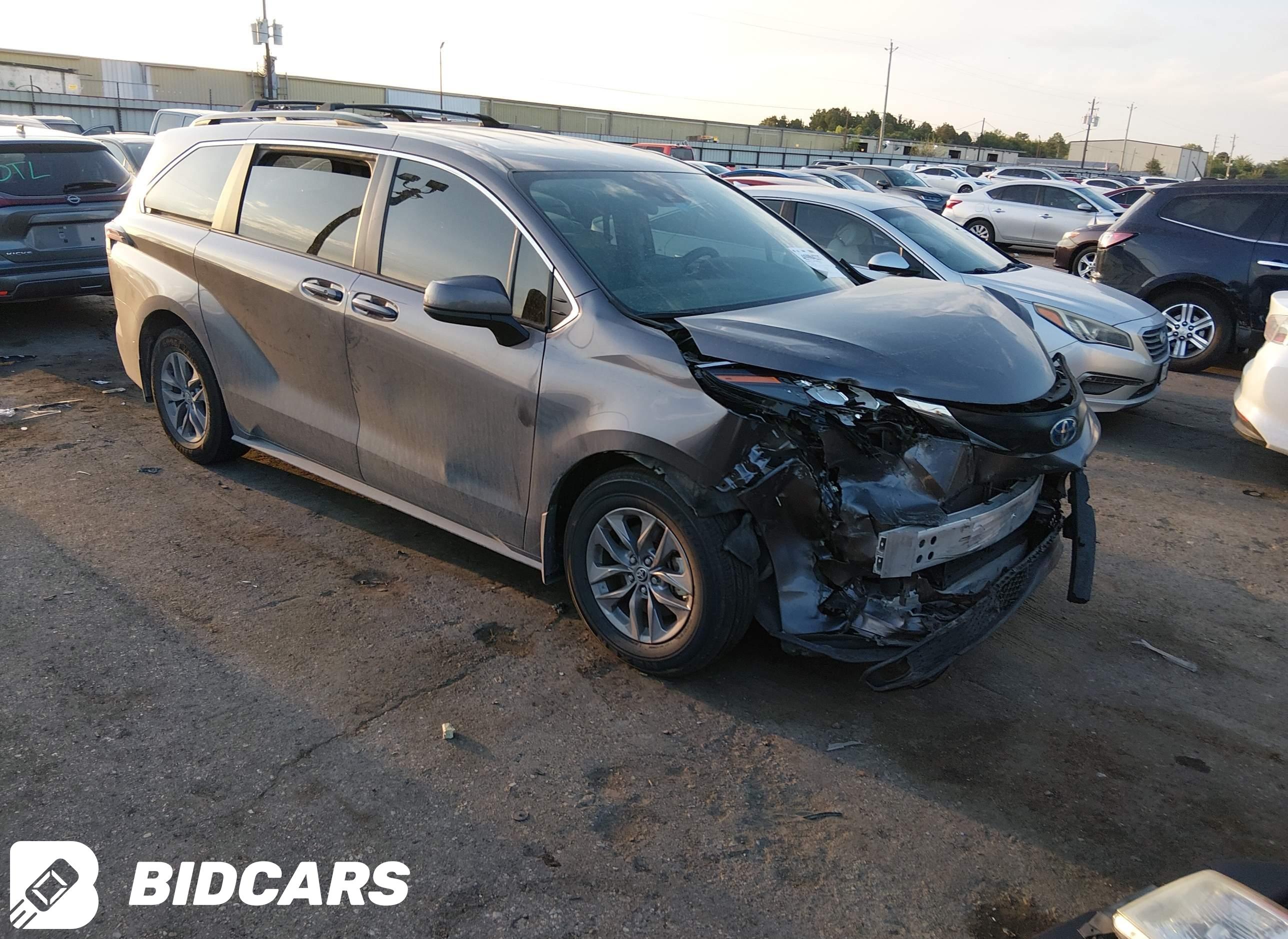 2024 Toyota Sienna, LE