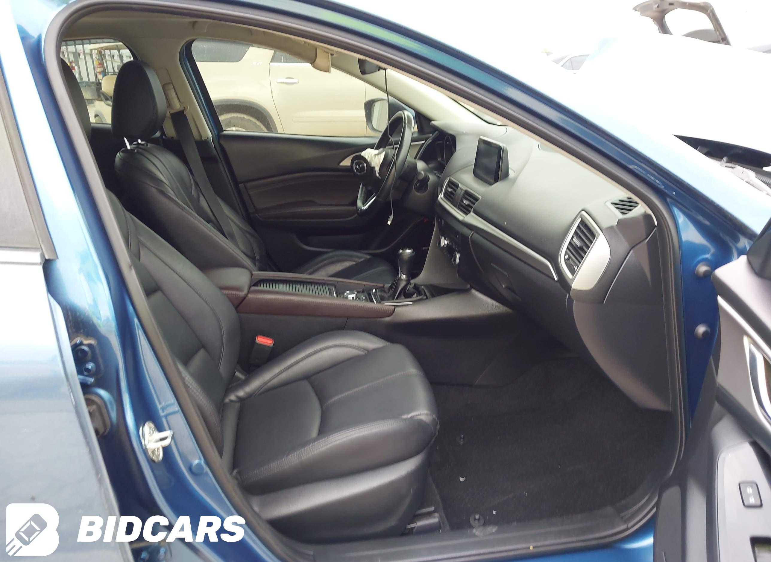 2018 Mazda 3, Touring
