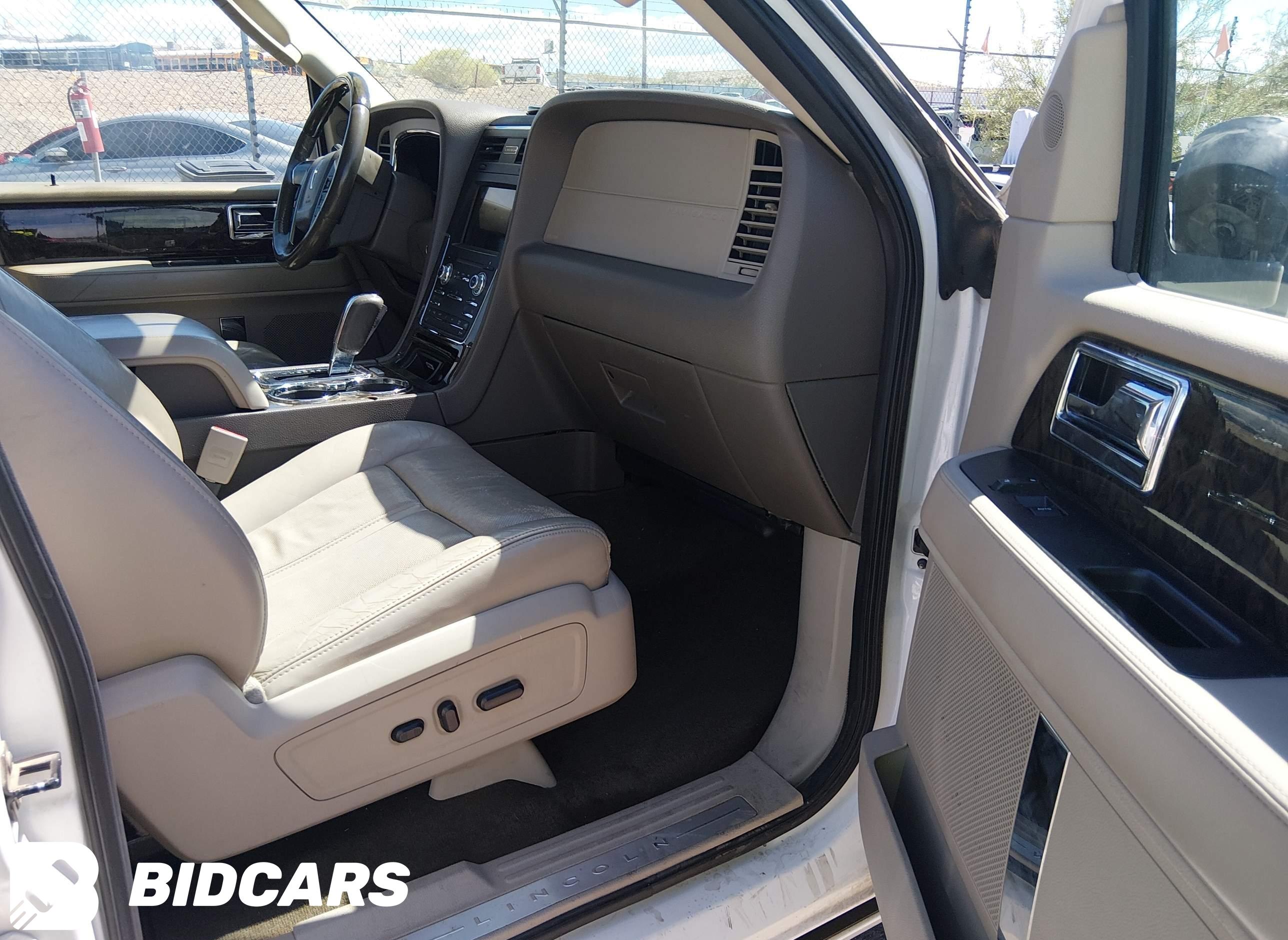 2016 Lincoln Navigator, Select