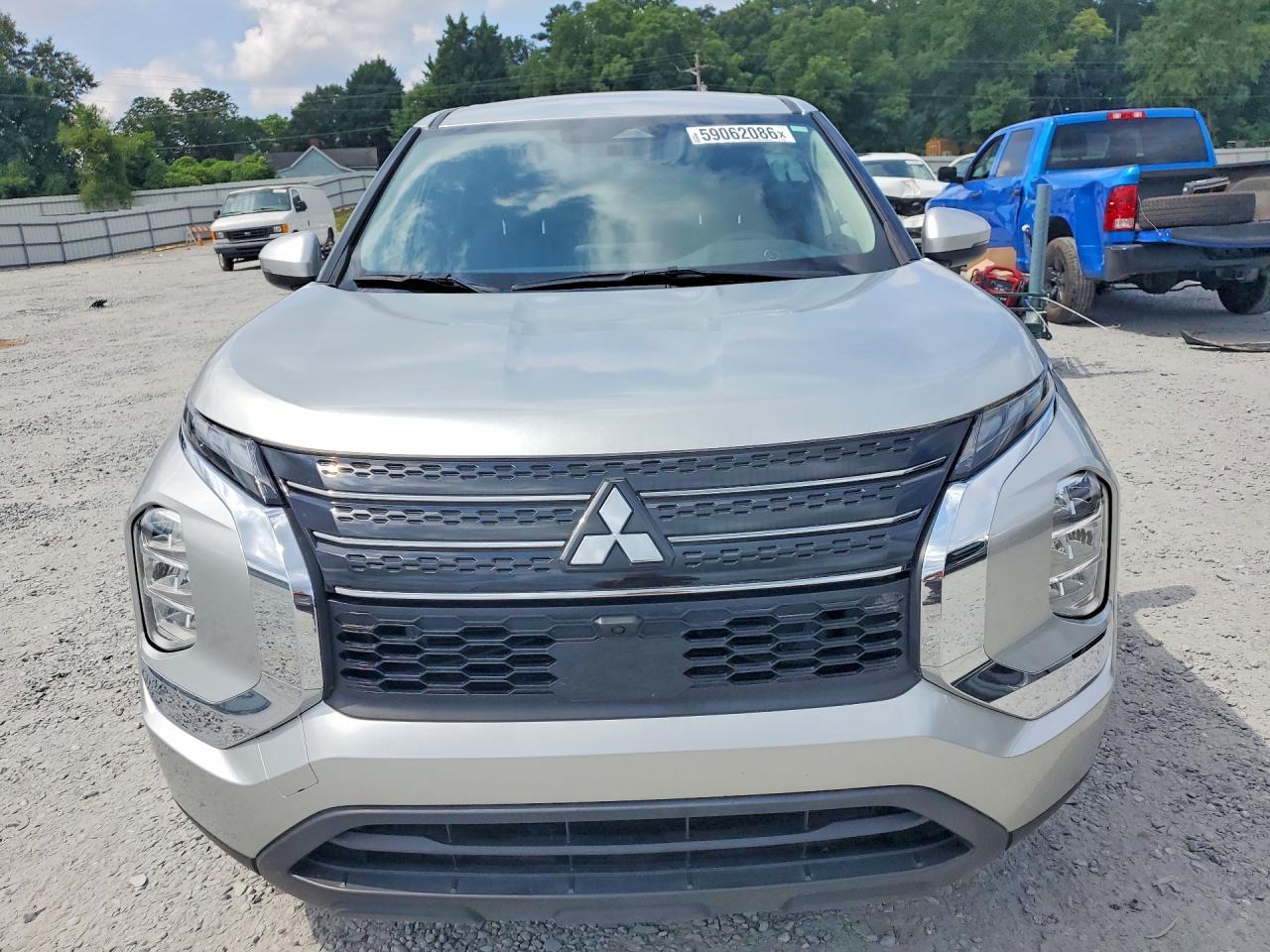 2024 Mitsubishi Outlander, ES