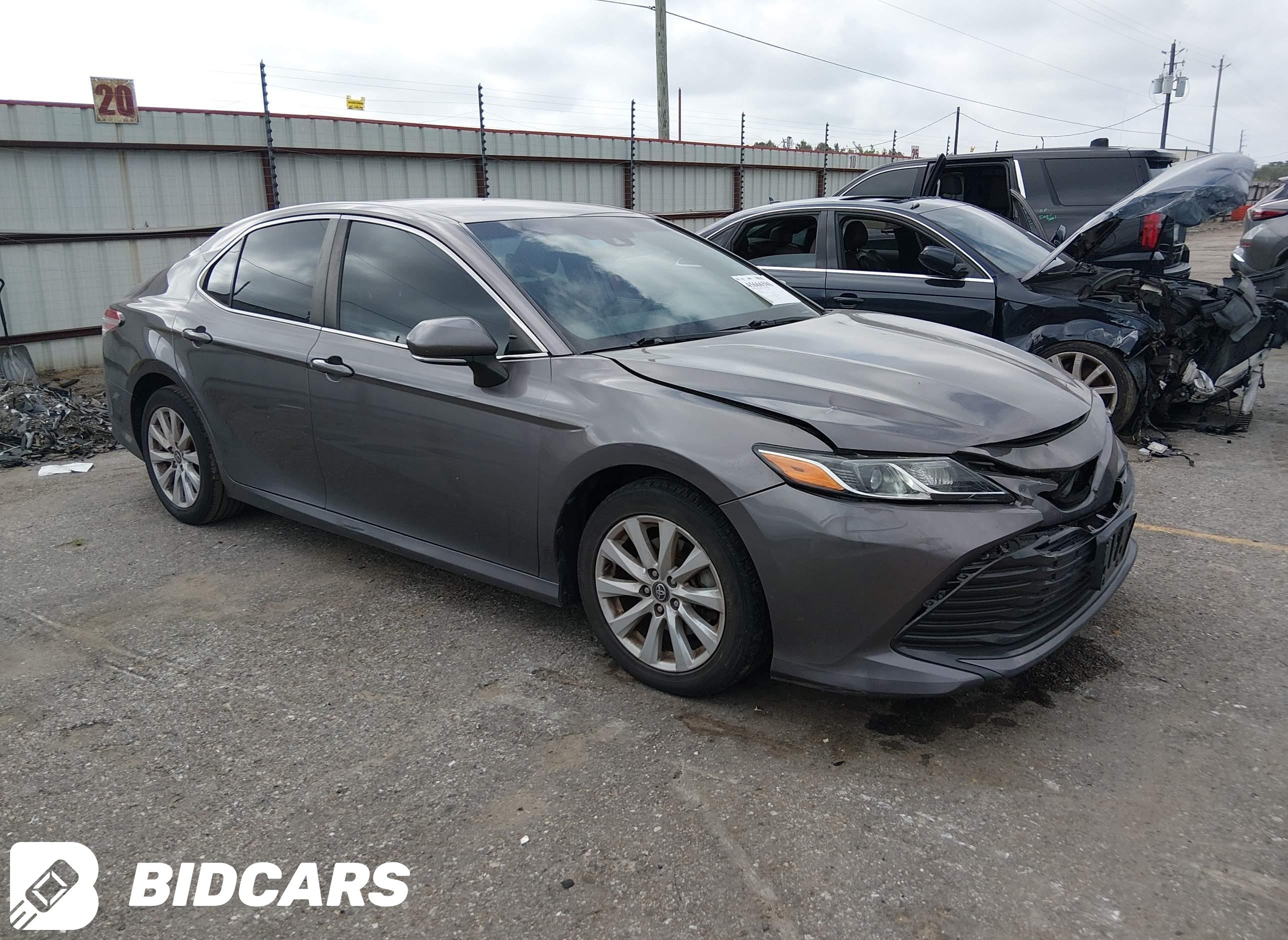 2018 Toyota Camry, LE