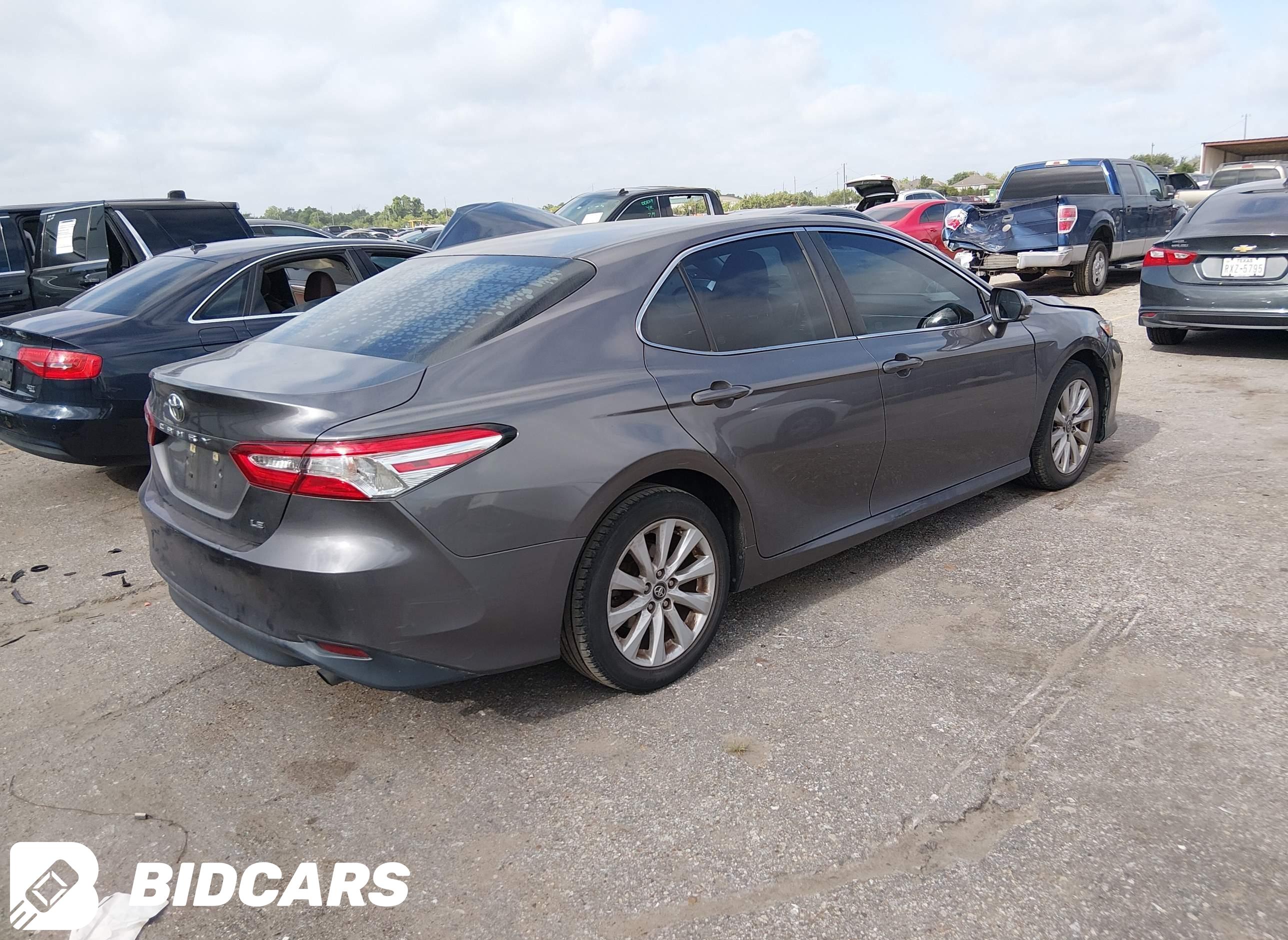 2018 Toyota Camry, LE