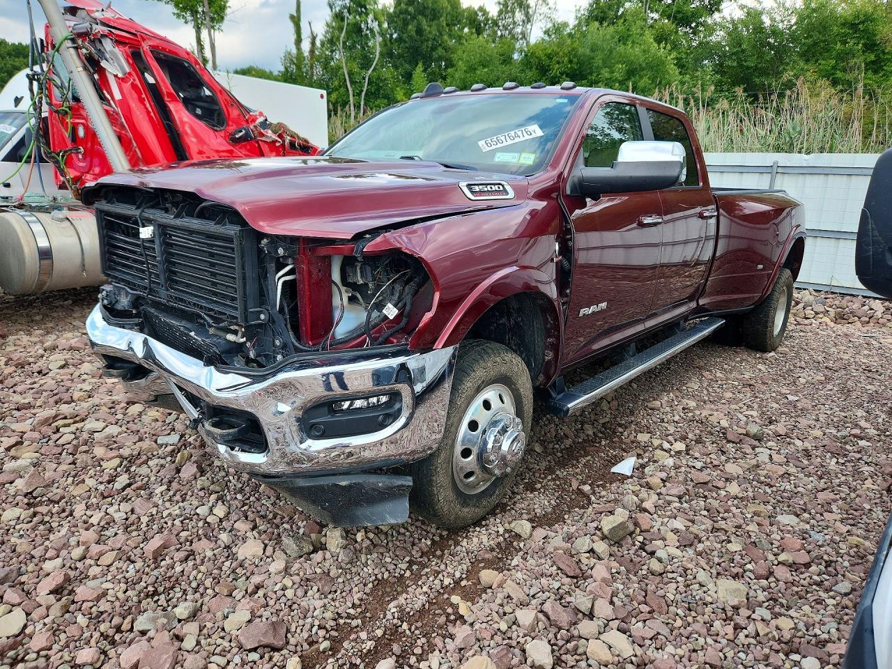 2021 RAM 3500, Laramie