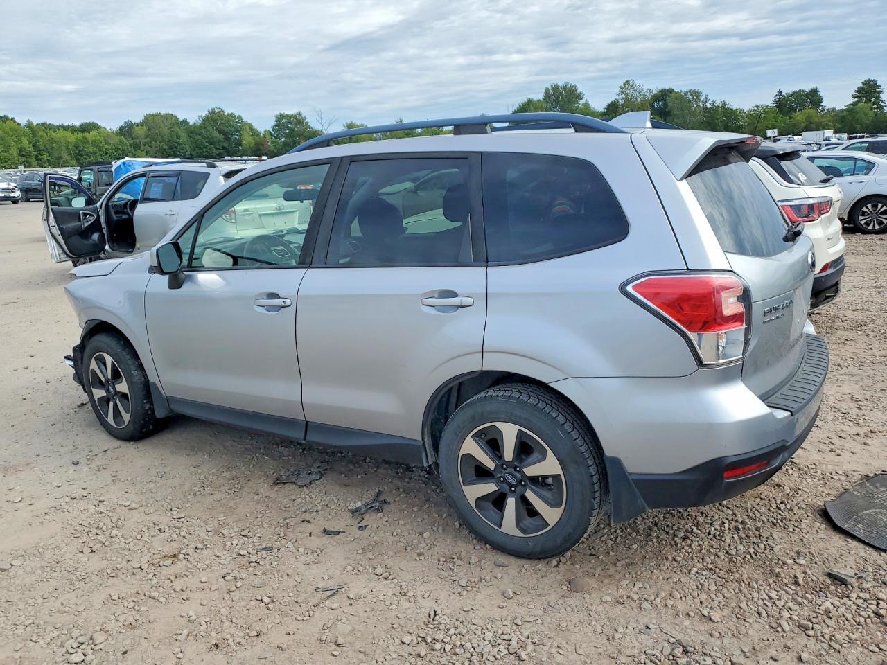 2017 Subaru Forester, 2.5I Pr...