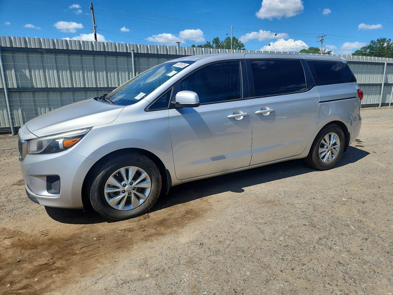 2017 KIA Sedona, L