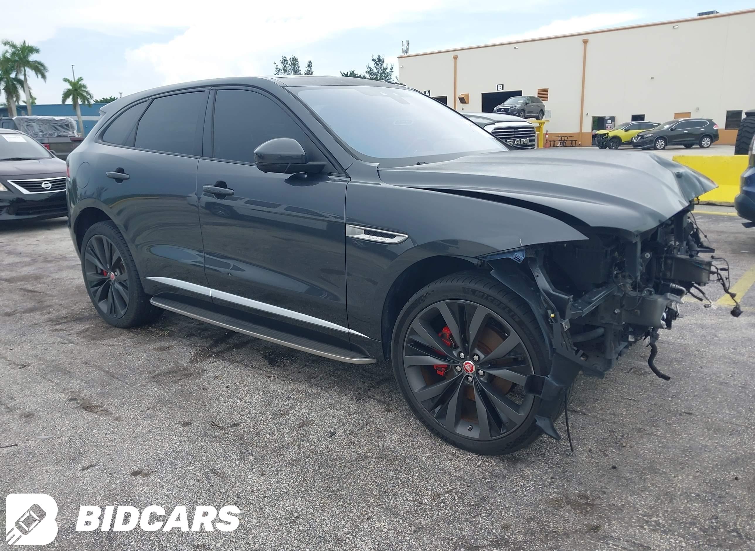 2019 Jaguar F-Pace, S