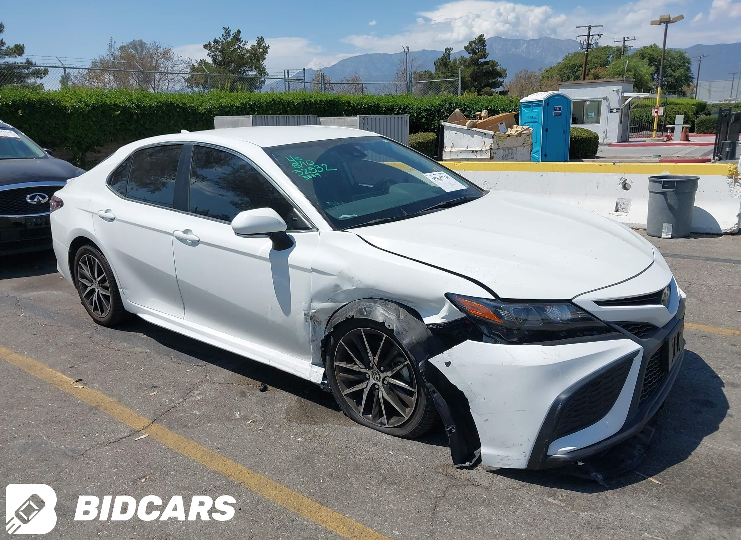 2024 Toyota Camry, SE