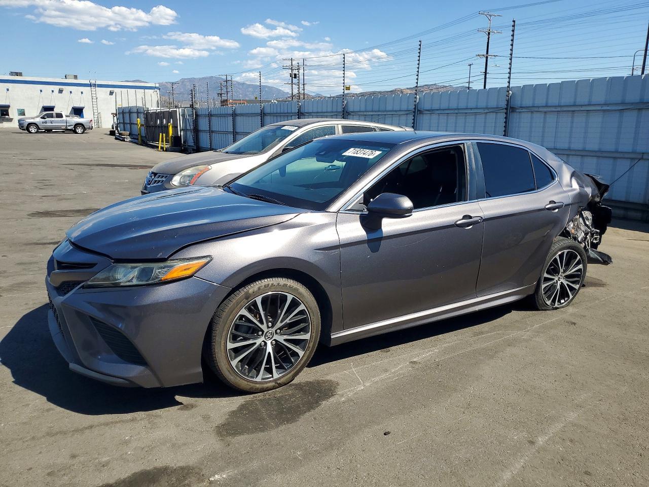 2020 Toyota Camry, SE