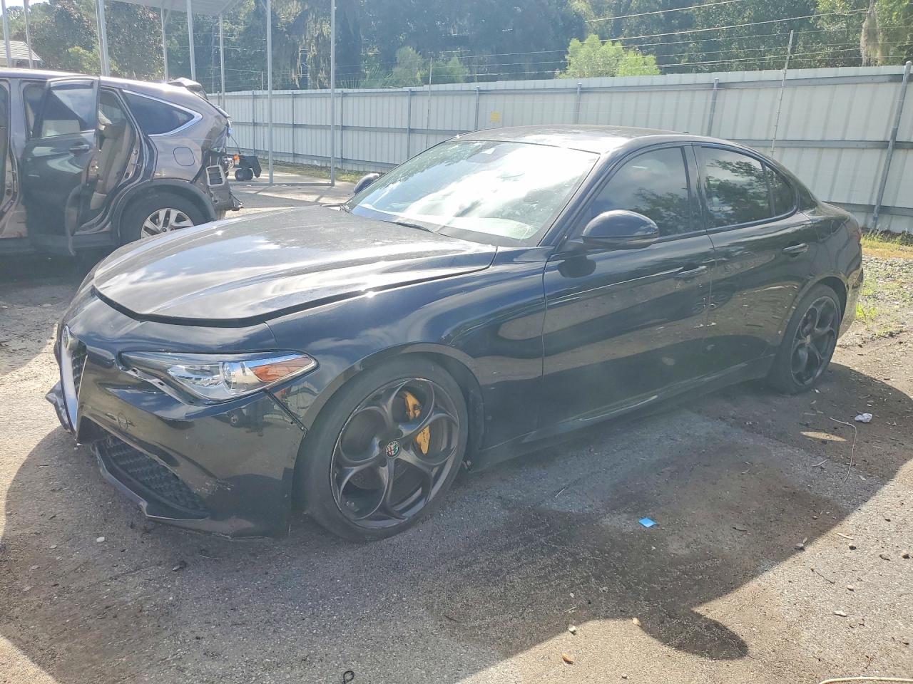 2017 Alfa Romeo Giulia, TI