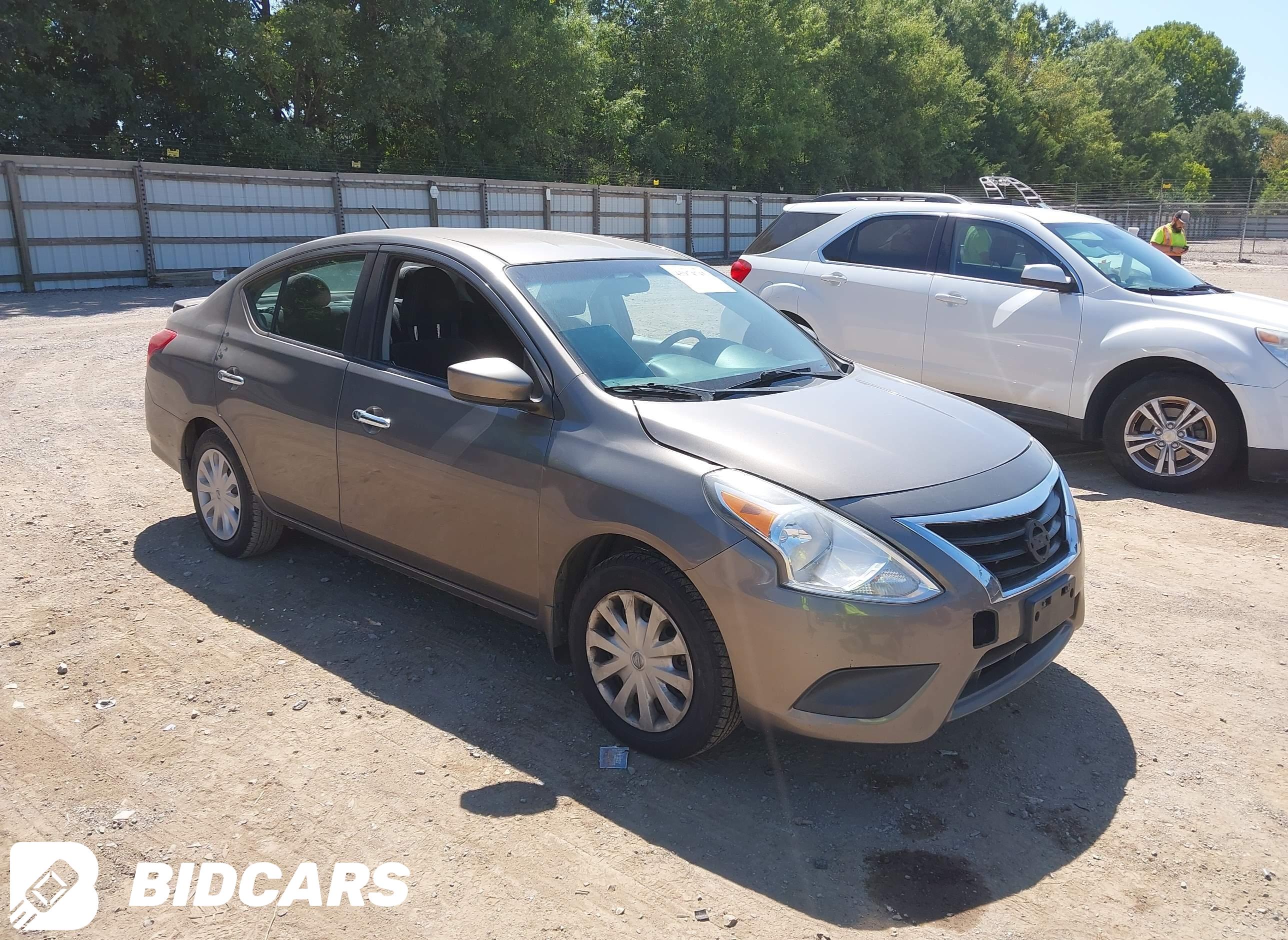 2017 Nissan Versa, 1.6 SV