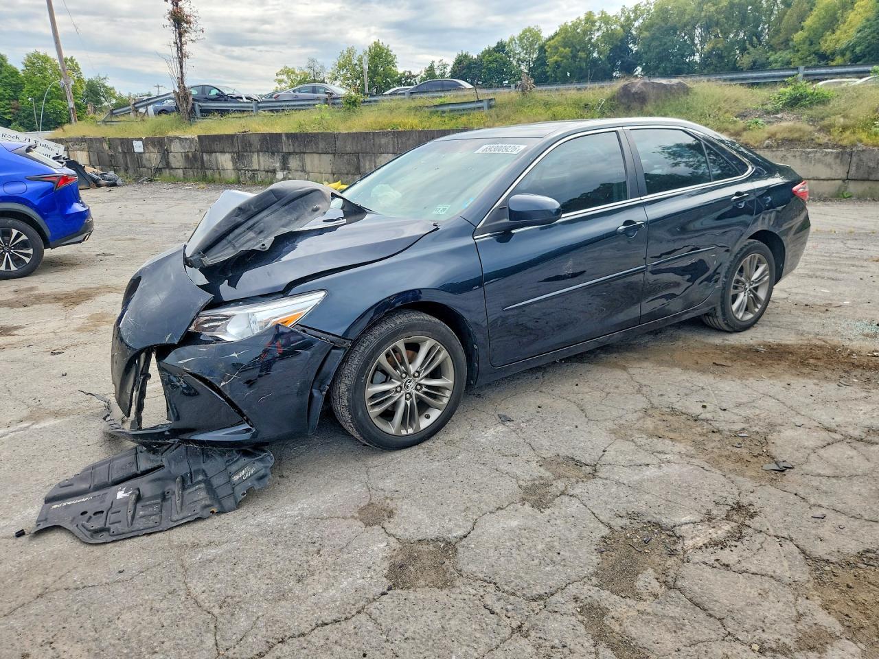2016 Toyota Camry, SE