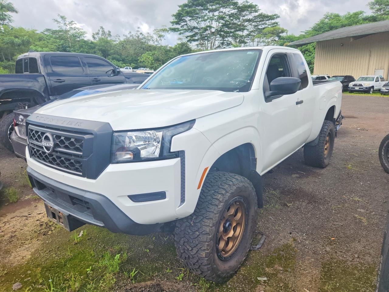 2022 Nissan Frontier, S