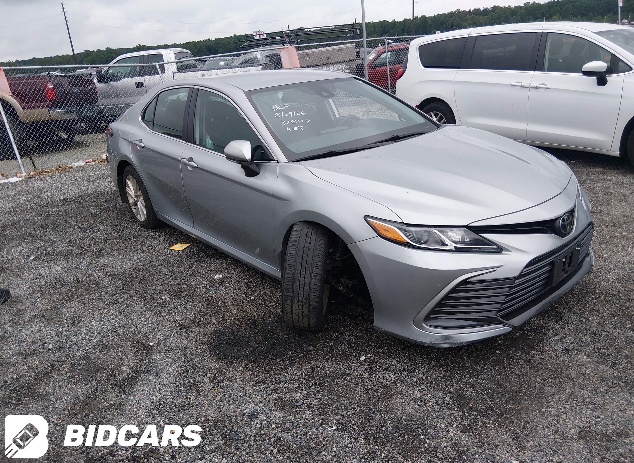2023 Toyota Camry, LE