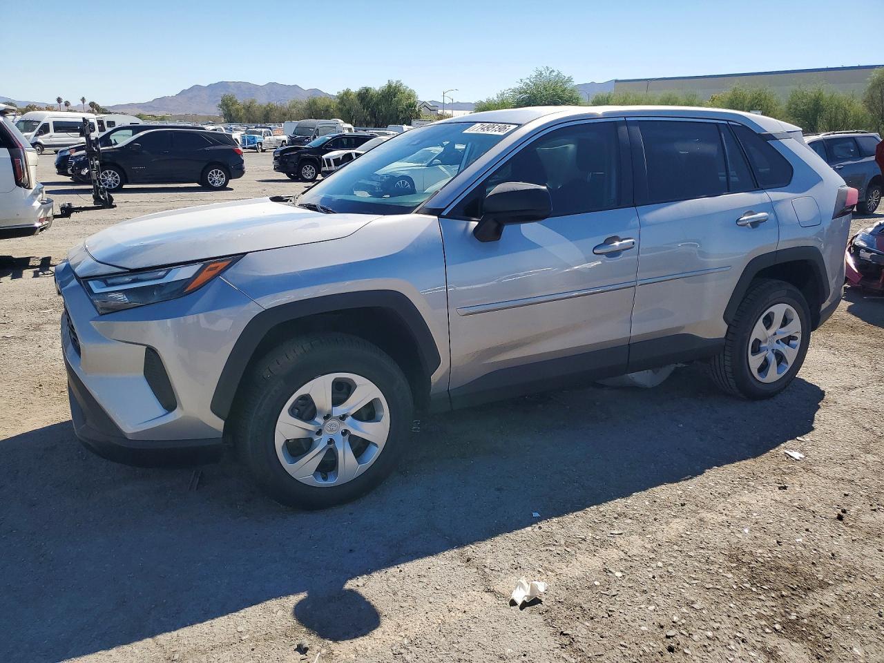 2023 Toyota RAV4, LE