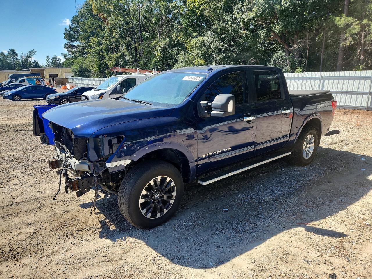 2019 Nissan Titan, Pro-4X