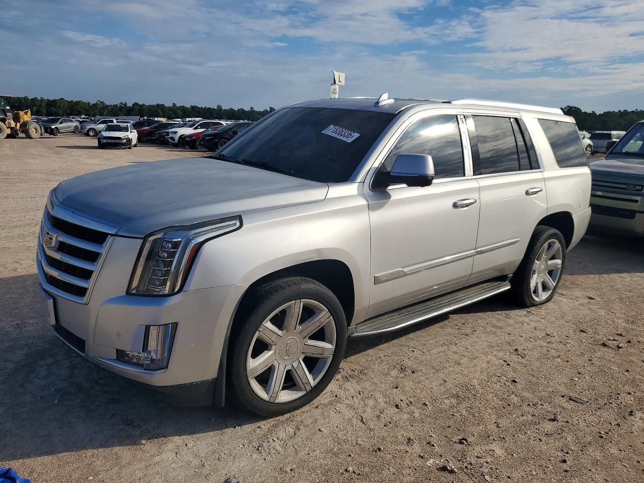 2015 Cadillac Escalade, Luxury