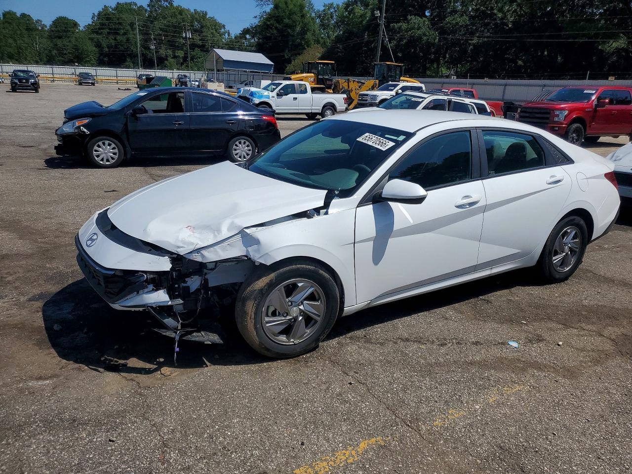 2024 Hyundai Elantra, SE