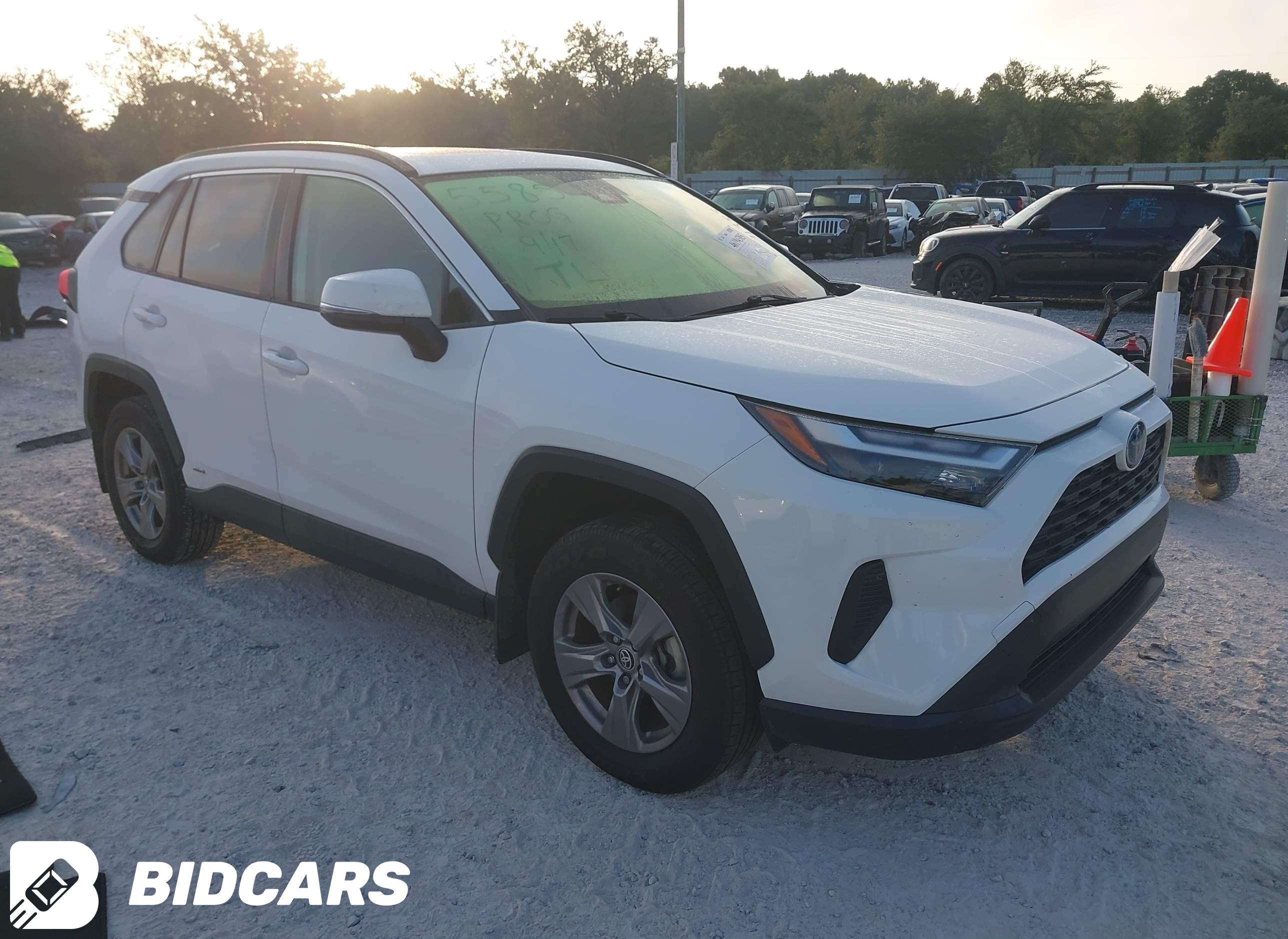 2023 Toyota RAV4, Hybrid Xle
