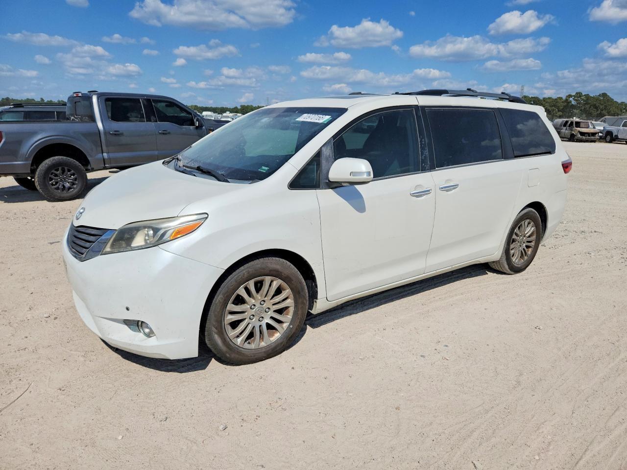 2015 Toyota Sienna, Limited P...
