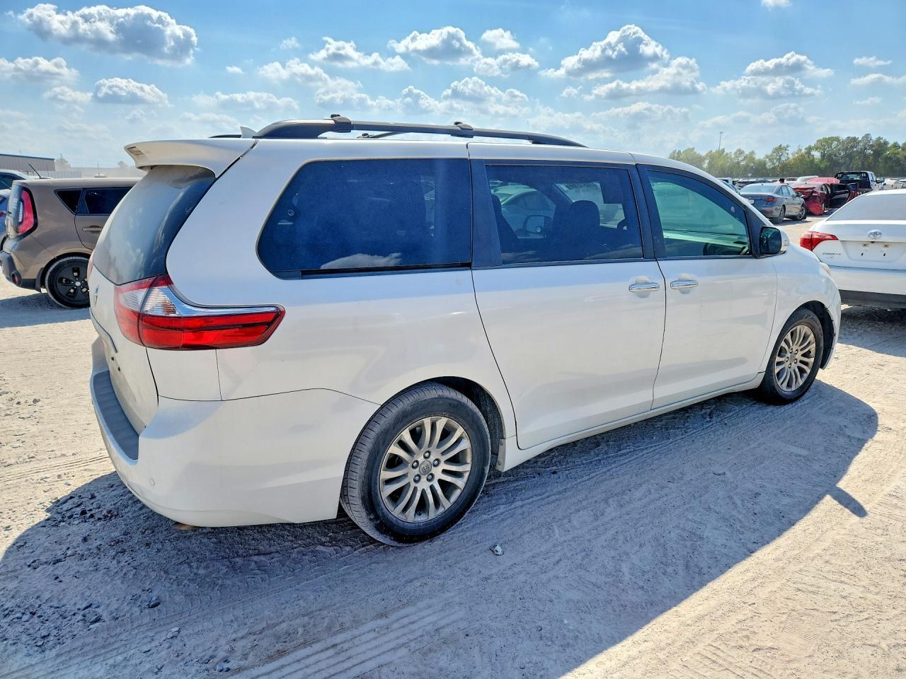 2015 Toyota Sienna, Limited P...