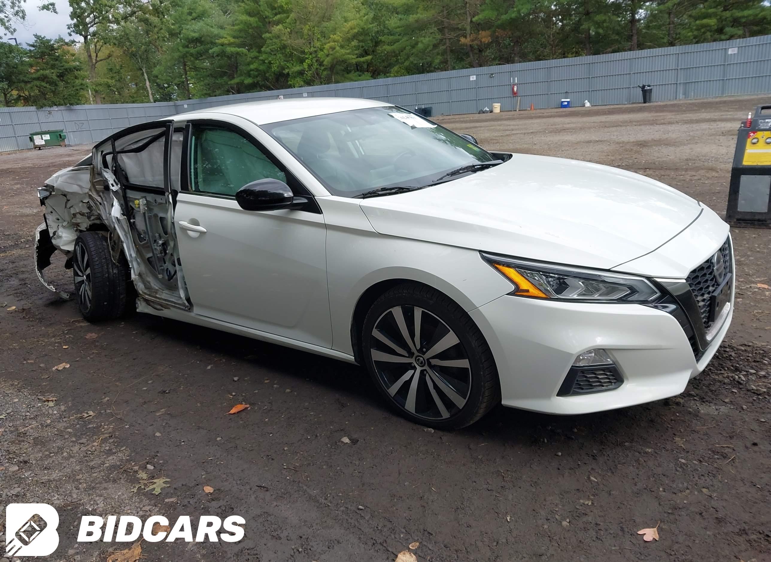 2019 Nissan Altima, 2.5 SR