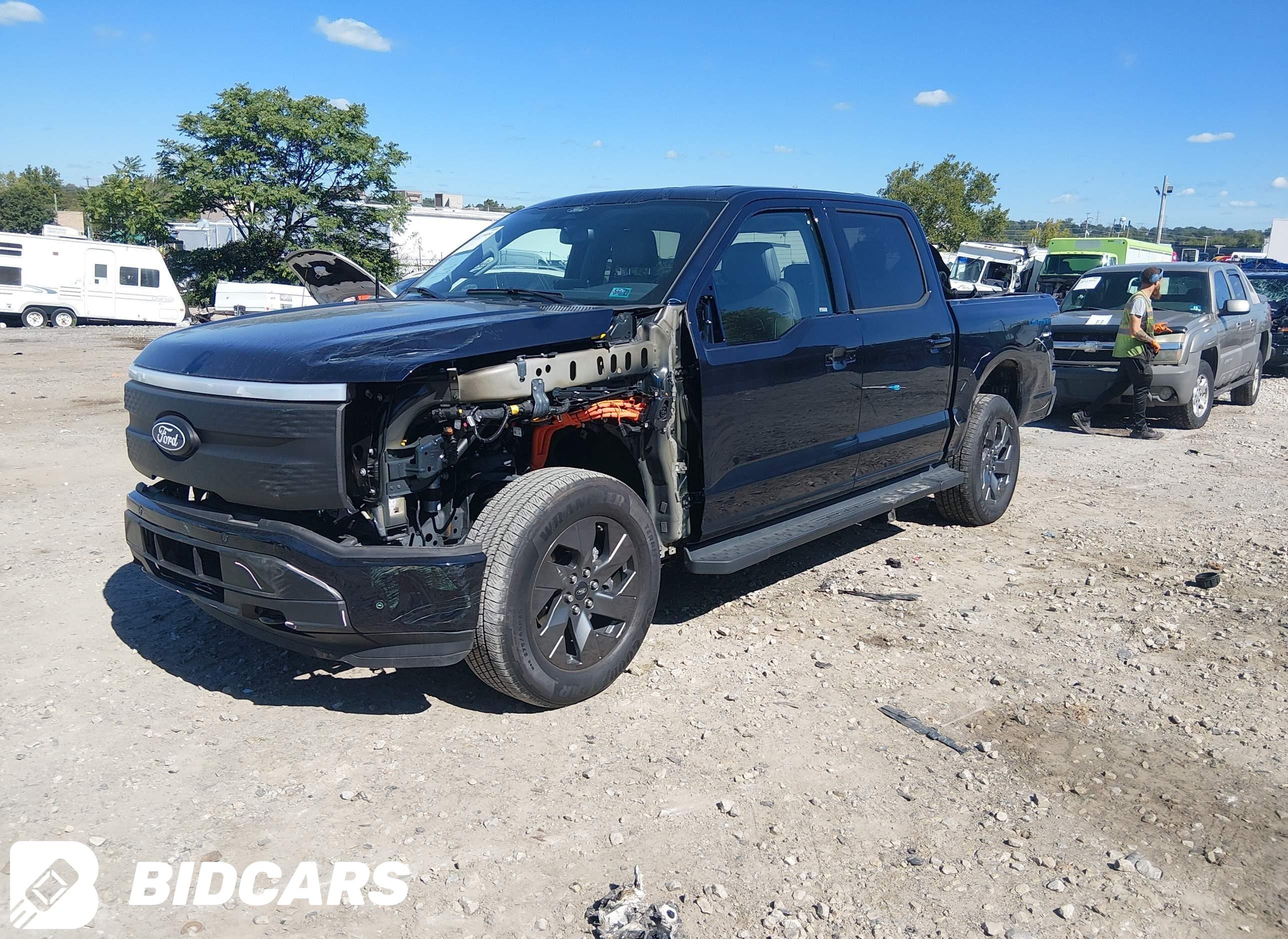 2025 Ford F-150 Lightning, Flash
