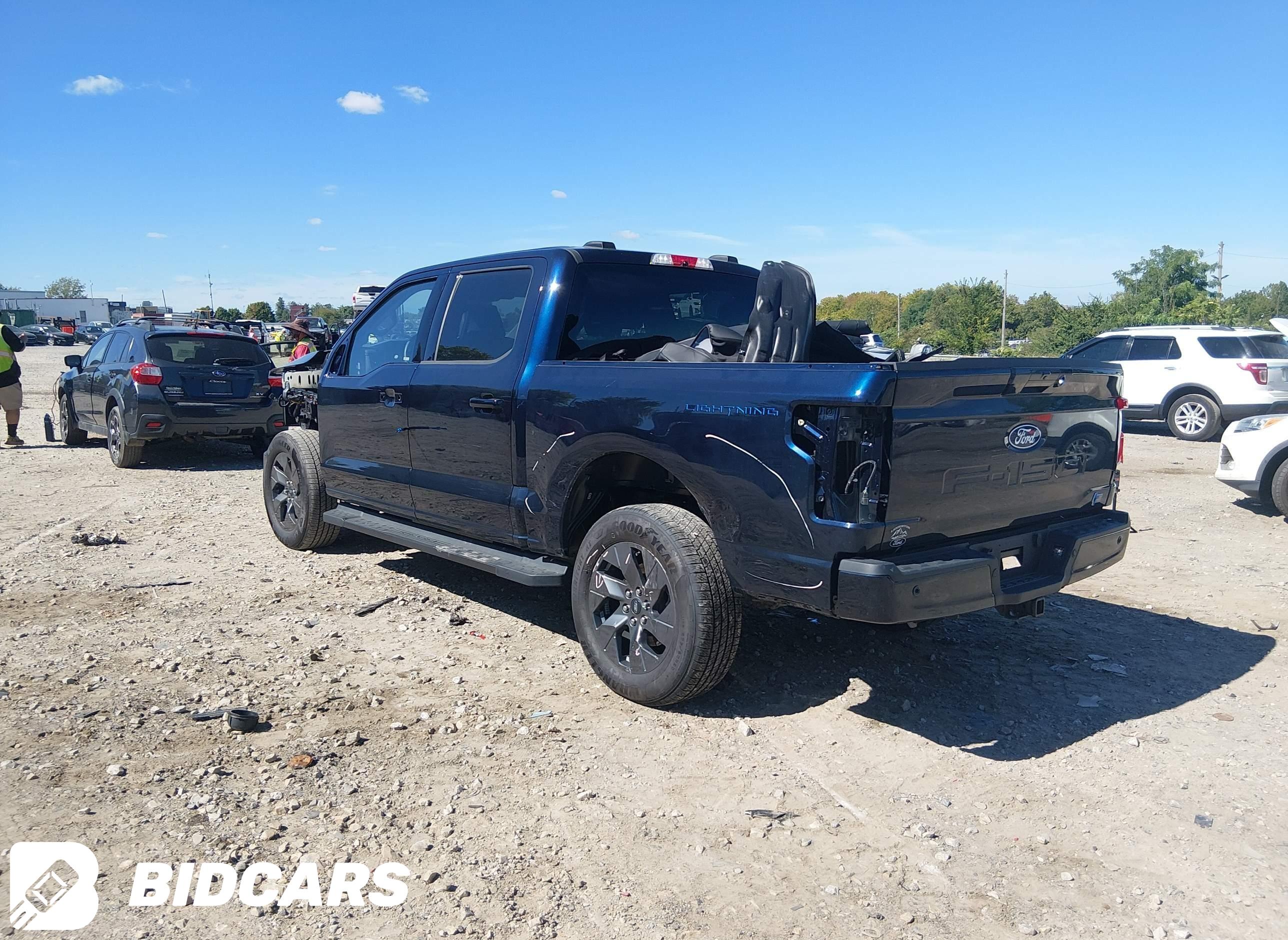 2025 Ford F-150 Lightning, Flash