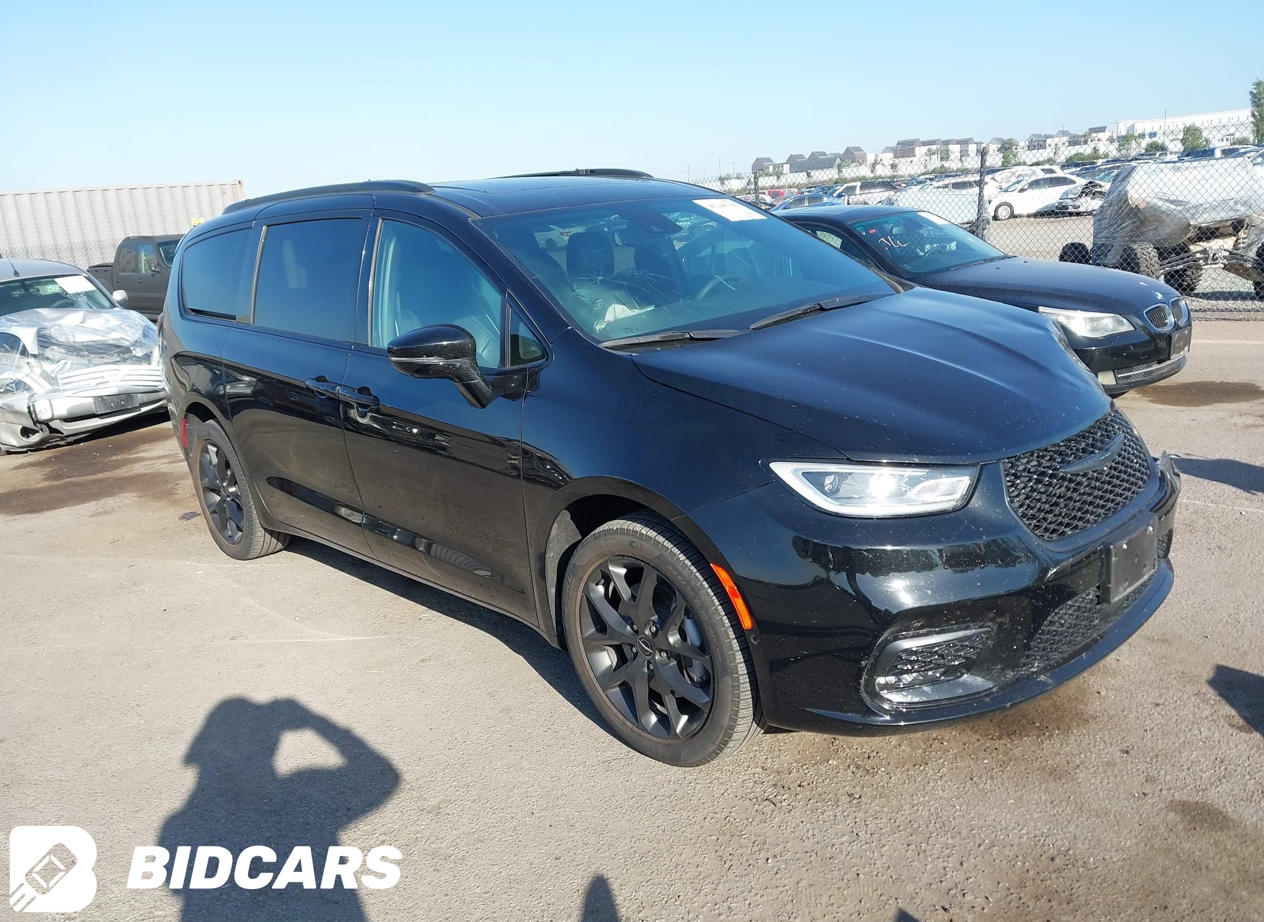 2025 Chrysler Pacifica, Limit...