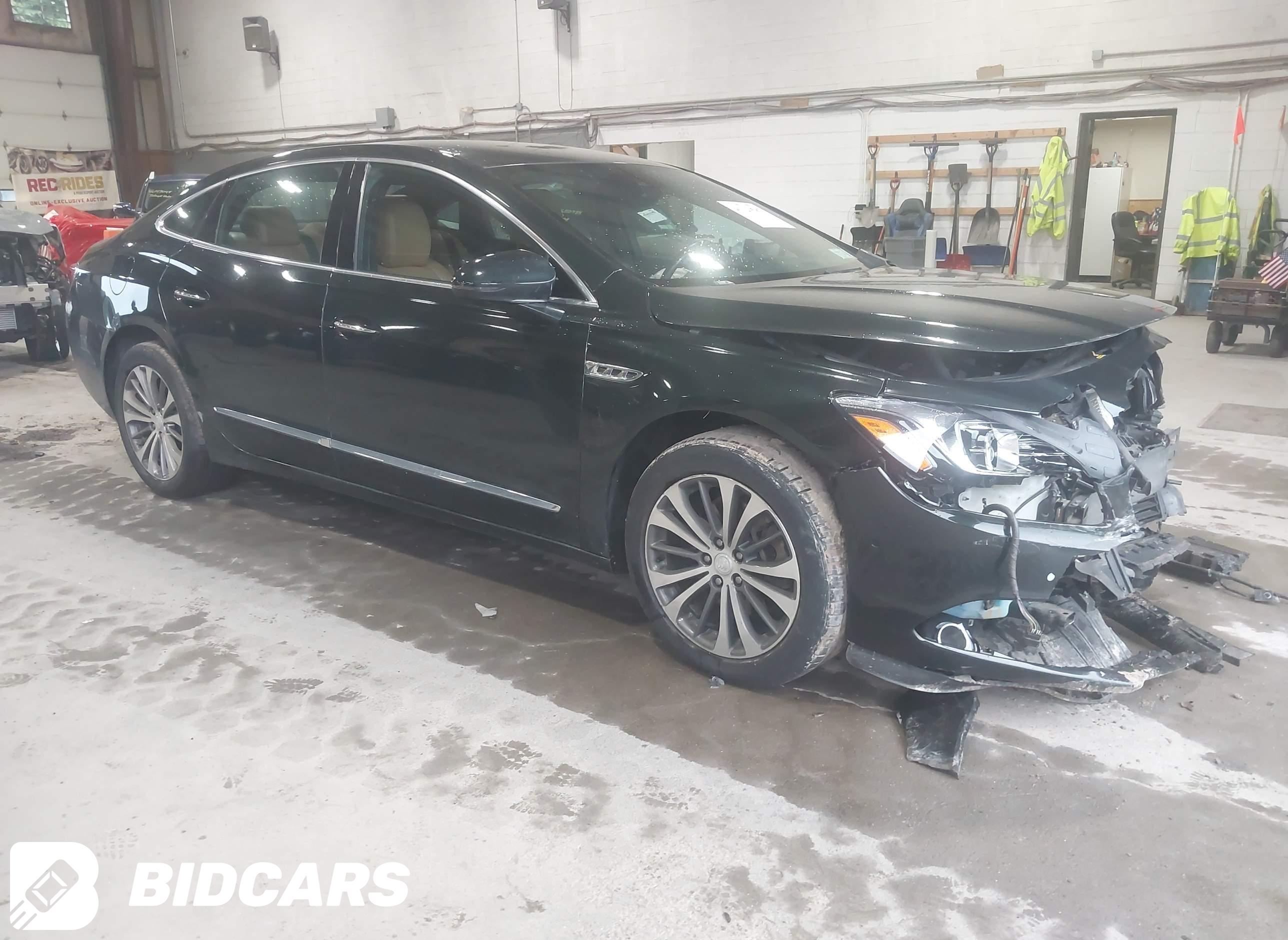 2017 Buick Lacrosse, Premium