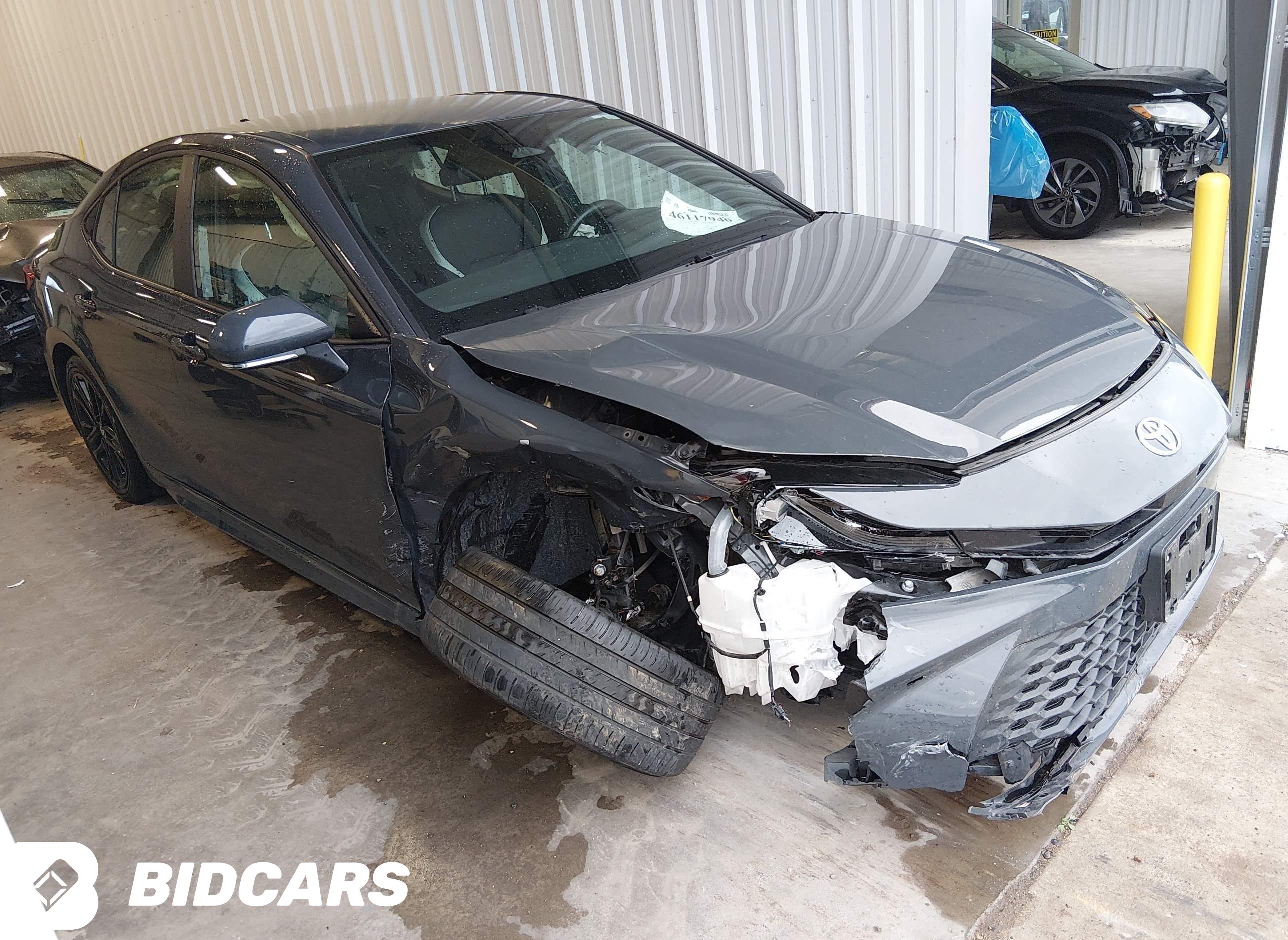2025 Toyota Camry, SE