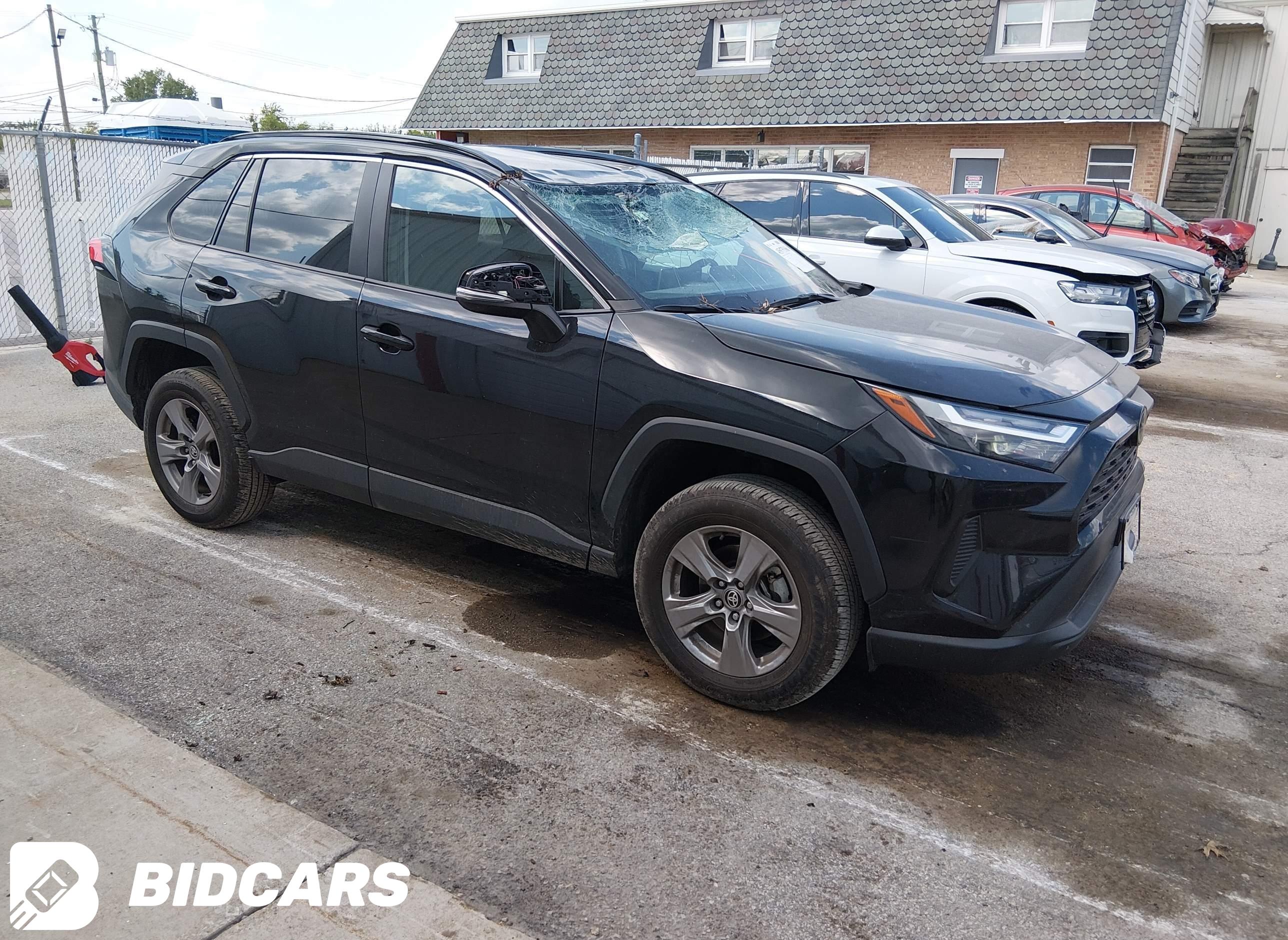 2024 Toyota RAV4, Xle