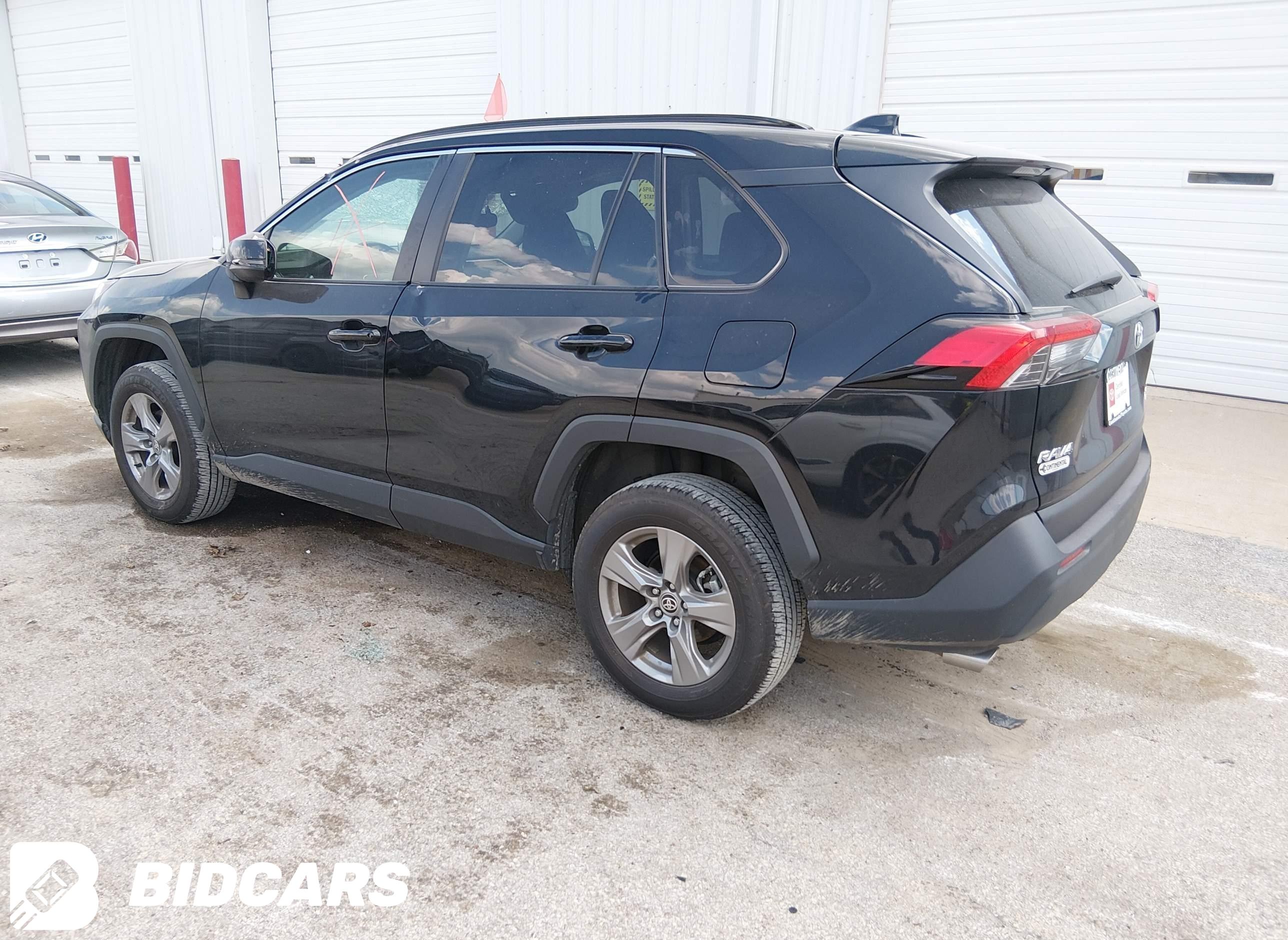 2024 Toyota RAV4, Xle