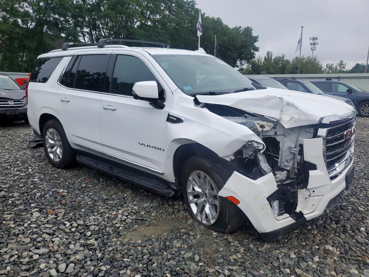 2024 GMC Yukon, Slt