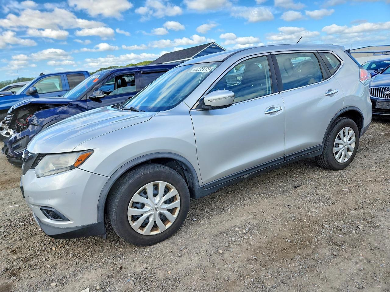 2015 Nissan Rogue, S