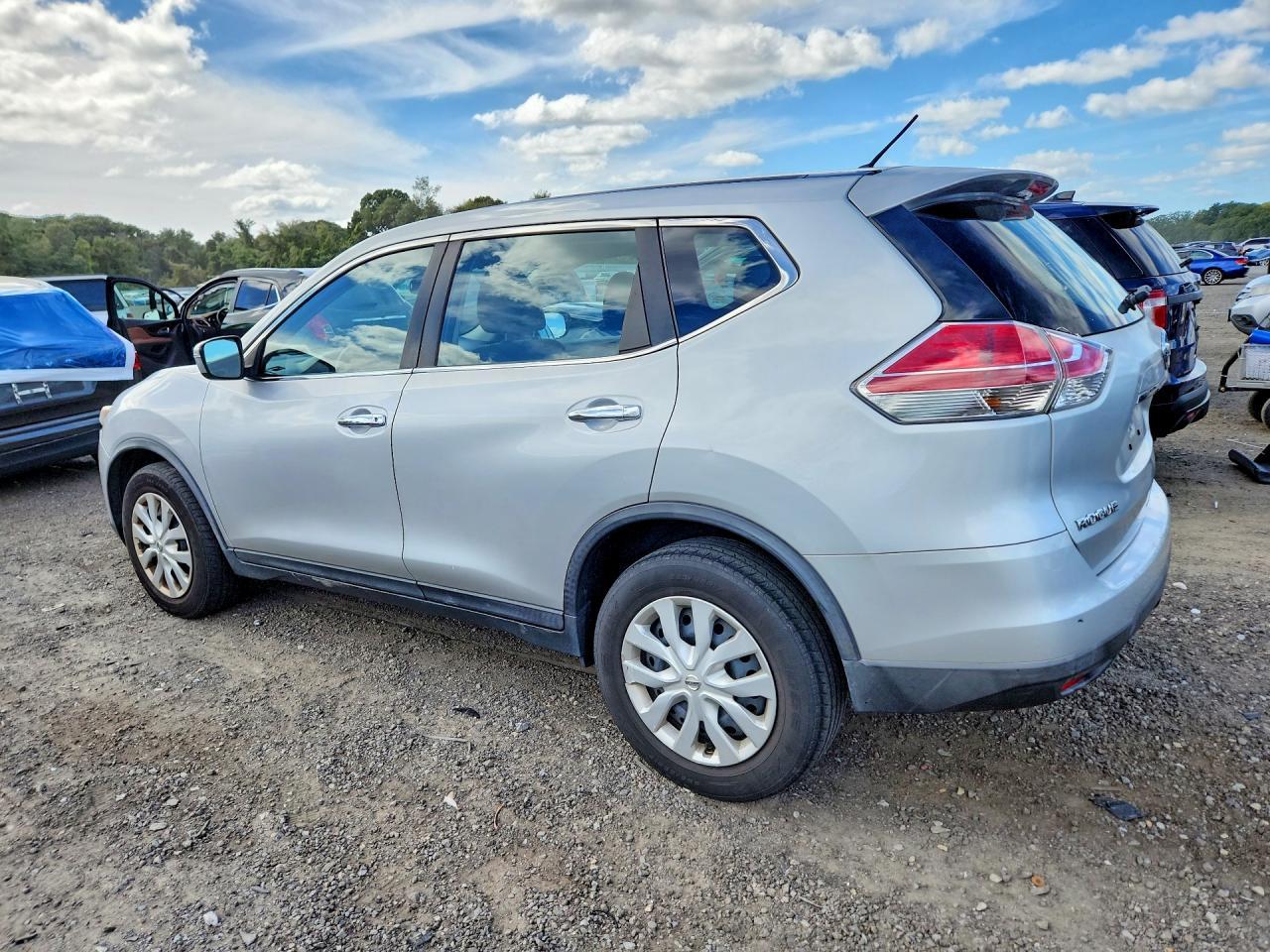 2015 Nissan Rogue, S