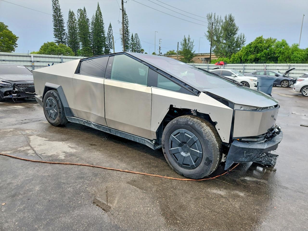 2024 Tesla Cybertruck