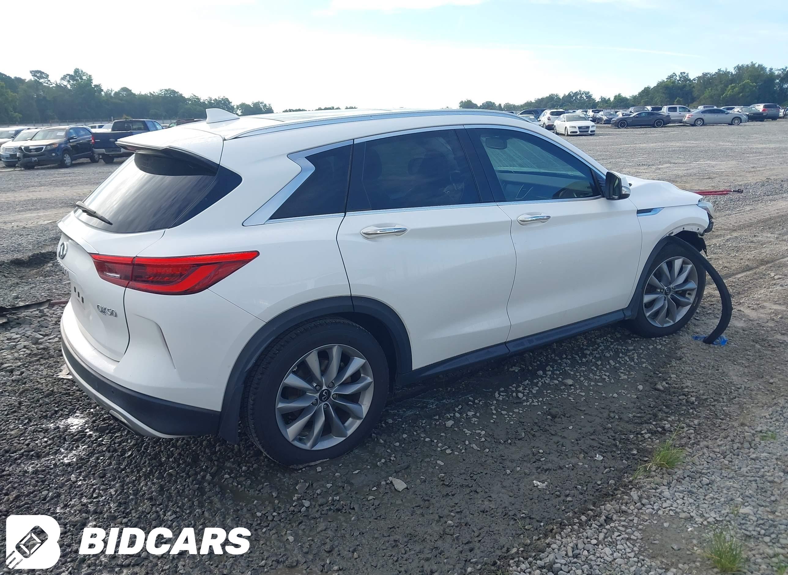 2020 Infiniti QX50, Luxe