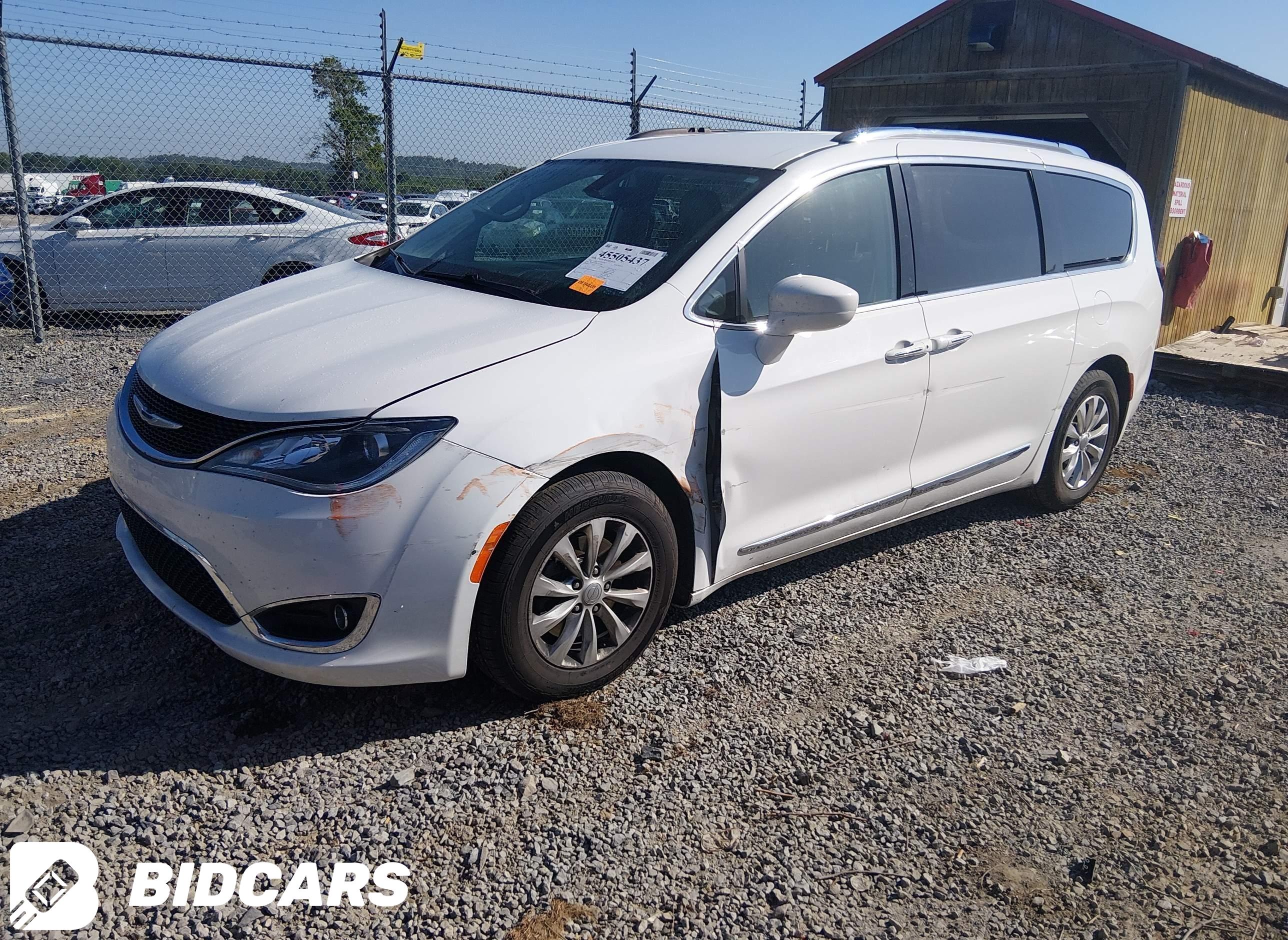 2018 Chrysler Pacifica, Touri...