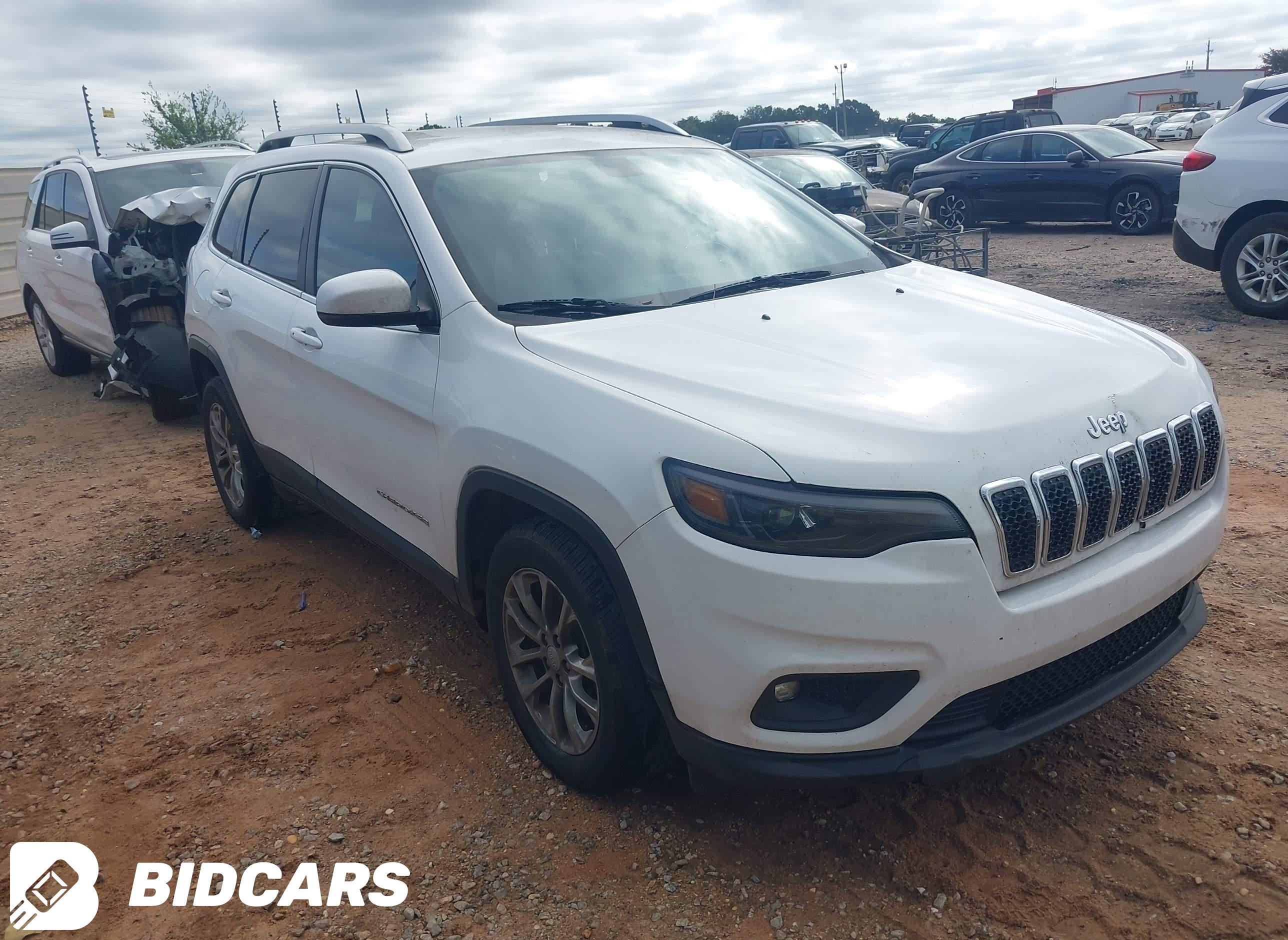 2019 Jeep Cherokee, Latitude...