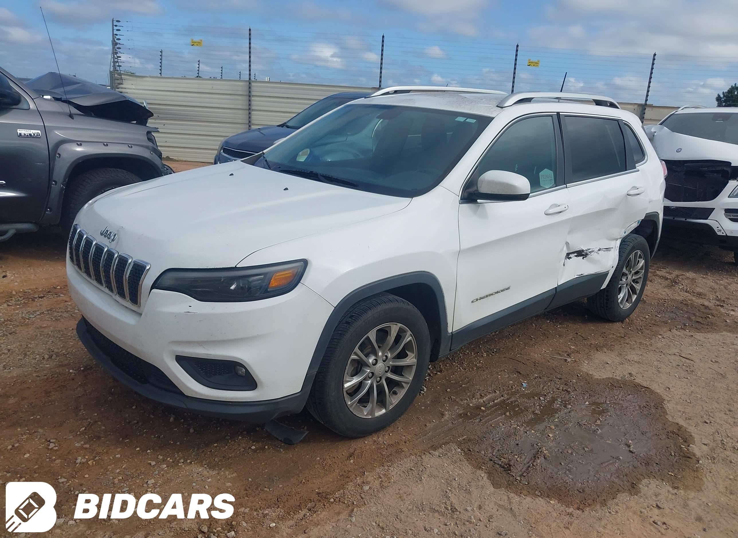2019 Jeep Cherokee, Latitude...