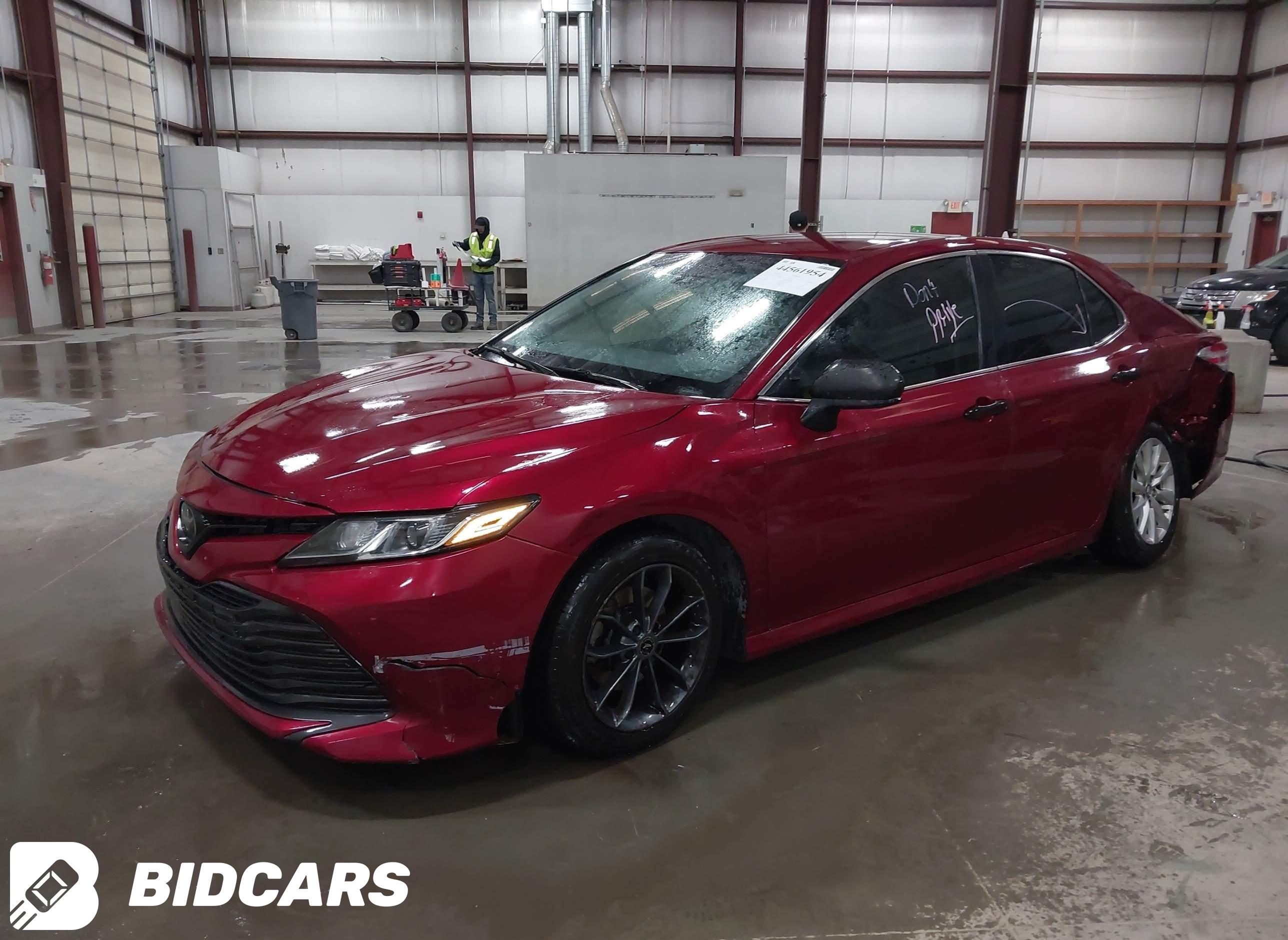 2019 Toyota Camry, LE